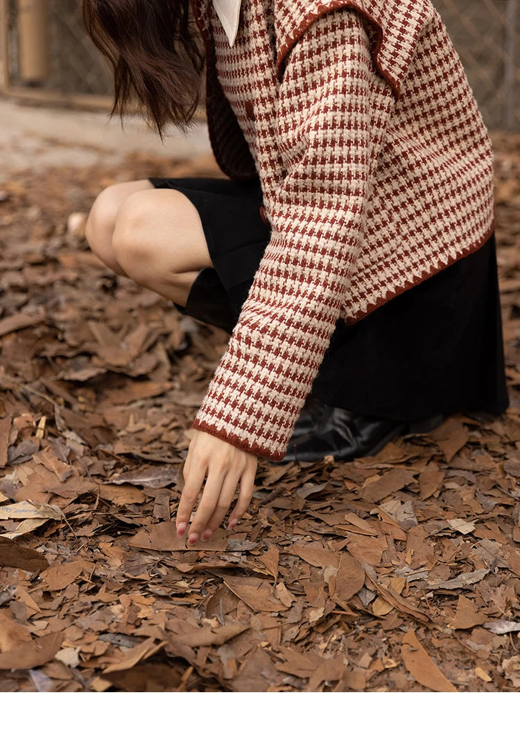 MISHOW Elegant Plaid Wool Blend Short Coat for Women 2024 Autumn Winter Jackets Female Warm Fashion New Outerwears MXB42W0479