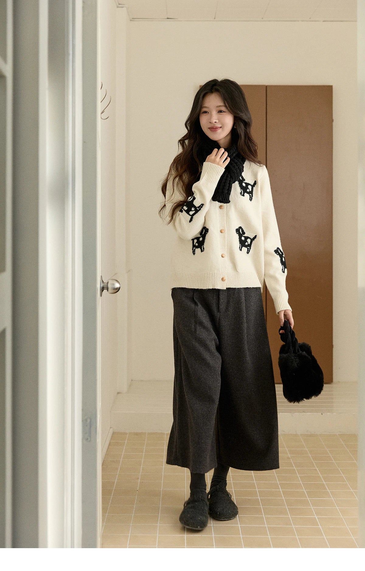 MISHOW Women's Puppy Jacquard Knit Cardigan 2025 Winter Single-breasted Crew Neck Top Warm Loose Sweaters Office Lady MXE93Z2950