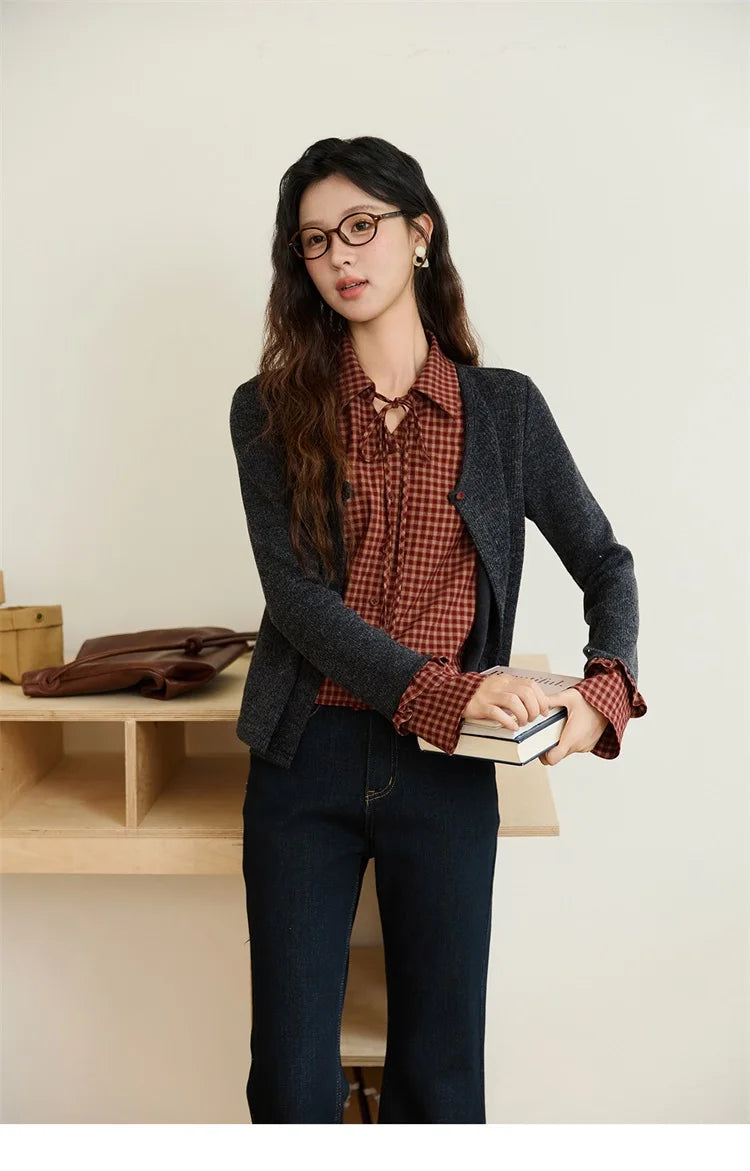 MISHOW Women's Fake Two Knitted Sweaters 2025 Autumn Plaid Splicing Embroidered Tops Retro Lapel Flare Sleeve Tops MXE45Z1401