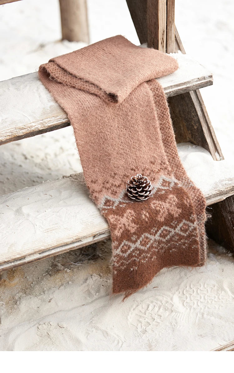 MISHOW Fair Isle Knitting Sweater Christmas Retro Cardigan Women Temperament Turn Down Collar Soft Warm Knitted Coat MXD58Z1036