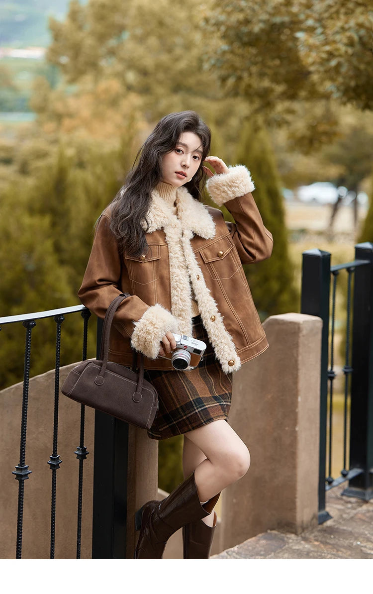 MISHOW Leather Fur Jacket Women Lamb Wool 2024 Winter Women Coat Fashion Soft Cotton Clip Thickened Spliced Jacket MXD56W0538
