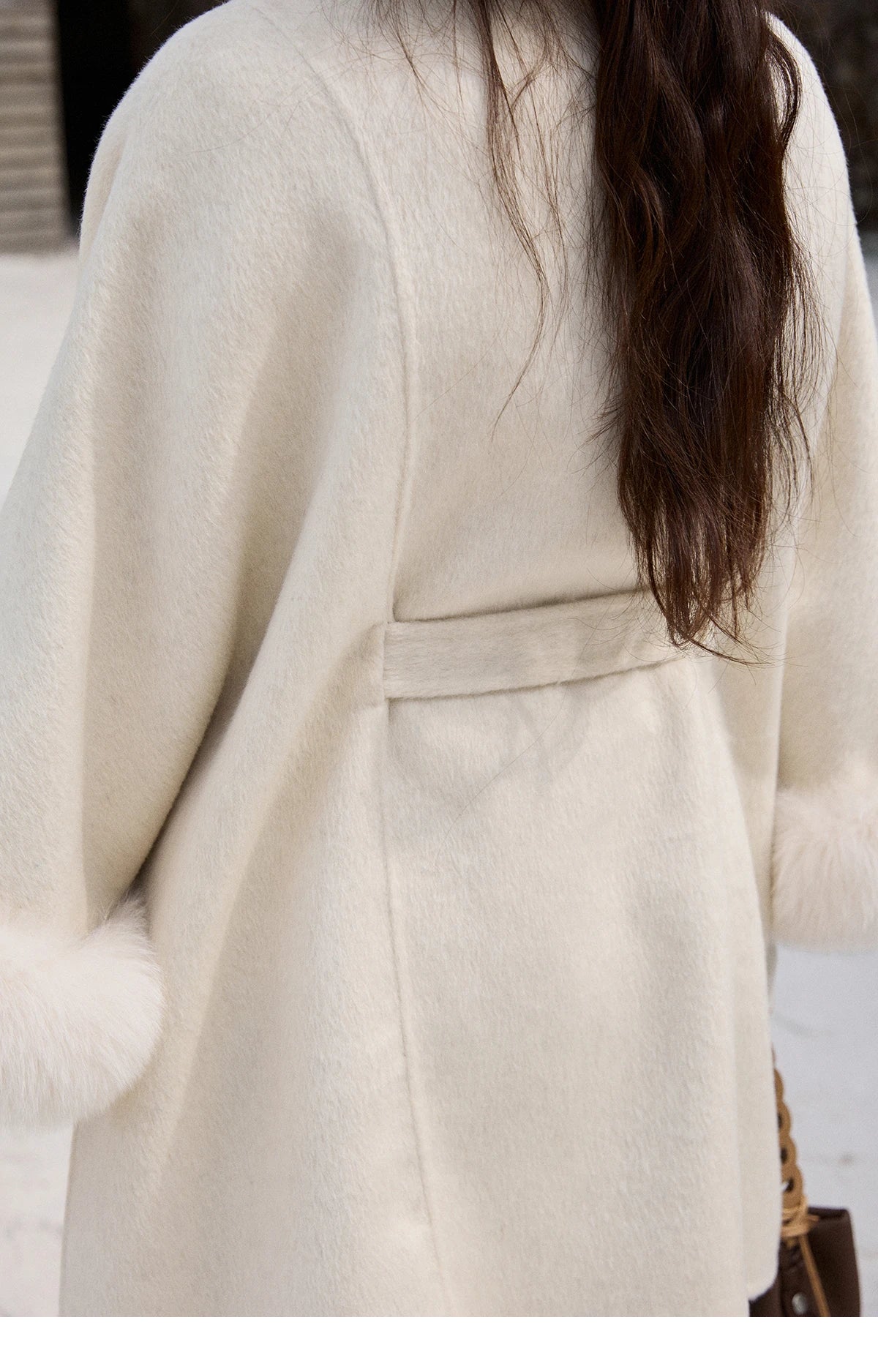 MISHOW 100% Wool Cape Double-sided Woolen Coat 2025 Winter Elegant Detachable Furry Cuffs Warm Lapel Ponchos Coats MXE90W0947