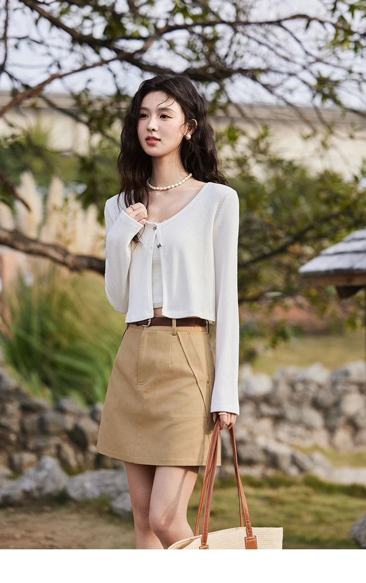 MISHOW Khaki Skirt for Women Spring 2025 Symmetrical Diagonal Insert Pocket Skirts High Waist Slim A-line Short Skirt MXE13B0694