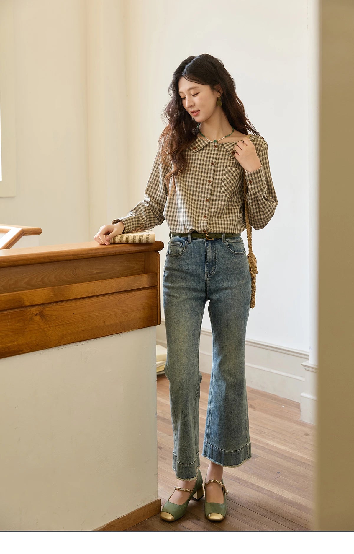 MISHOW Women's Casual Shirts Cotton Autumn Side Slit Pockets Plaid Shirts Commute Elegant Chic Woman Top with Belt MXE44X2469