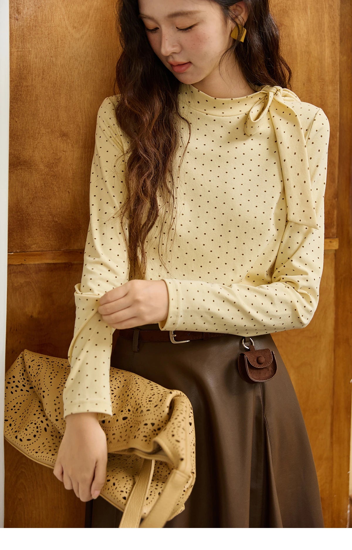 MISHOW Elegant Woman Pullovers 2025 Autumn Sweet Retro Yellow Polka Dot Knitted Top Lace Up Collar Slim Fit Tops MXE45Z1379