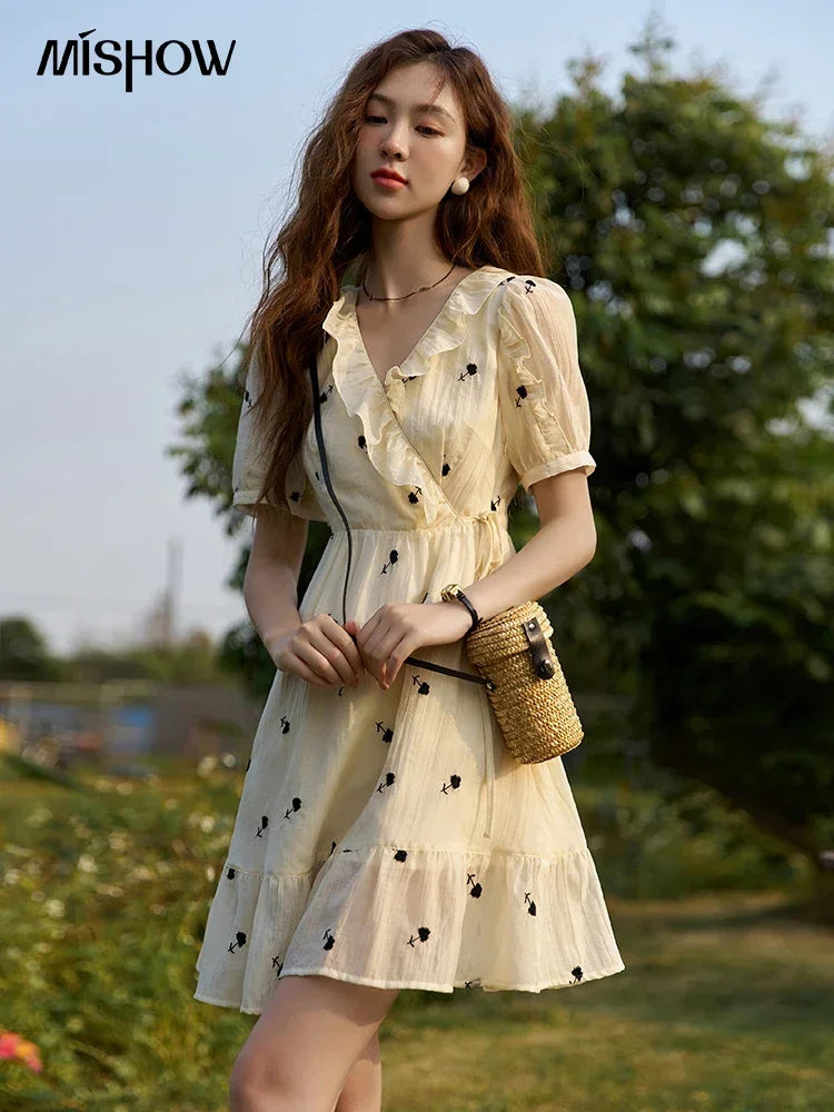 MISHOW Women's French Floral Dress 2025 Summer High Waist Puff Sleeve V-Neck Rufflle A-line Sweet Knee-Length Dresses MXC21L1282