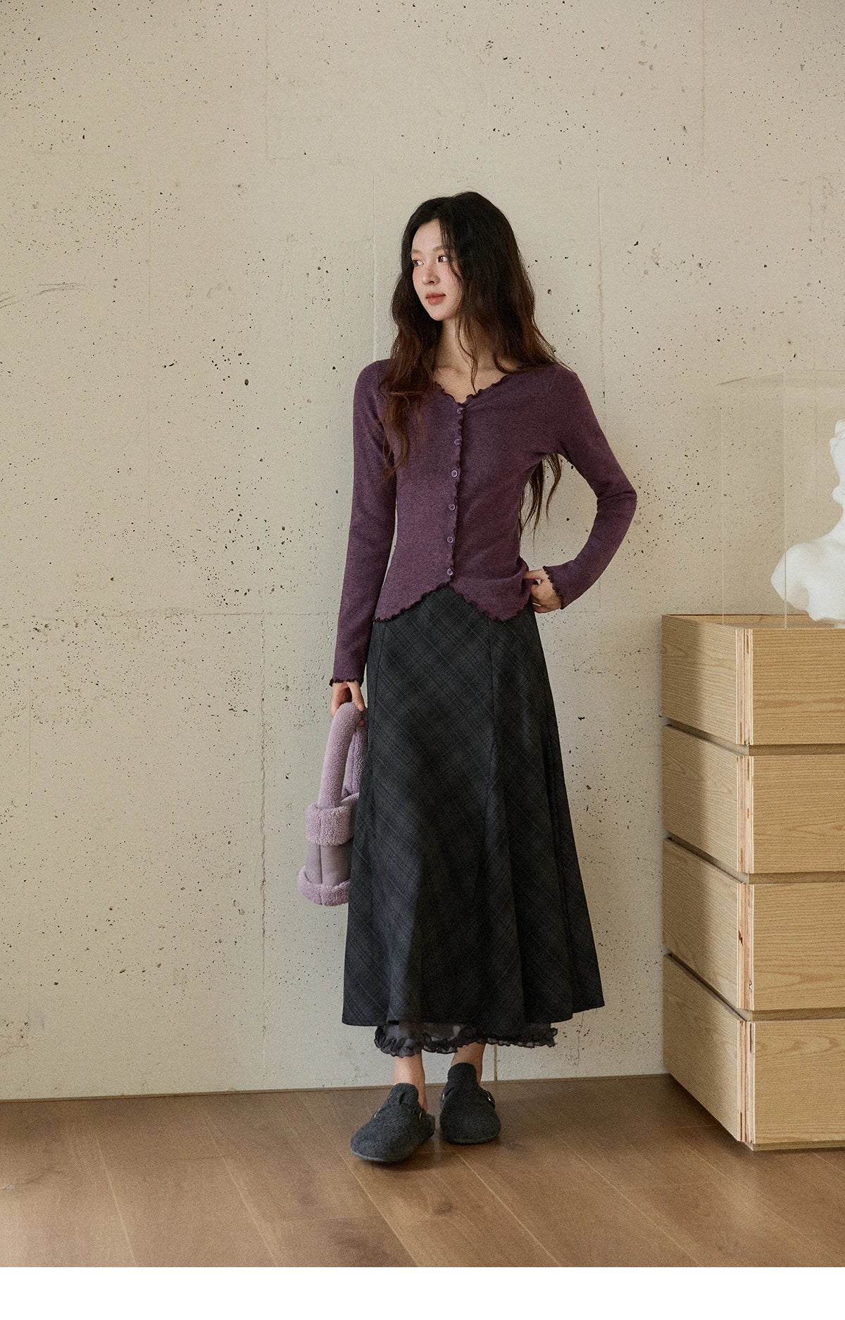 MISHOW New Ruffled Edge Knitted Pullovers for Woman 2025 Retro Slim V-neck Ribbon Knit Top Cmfortable Winter Clothes MXE86Z2728