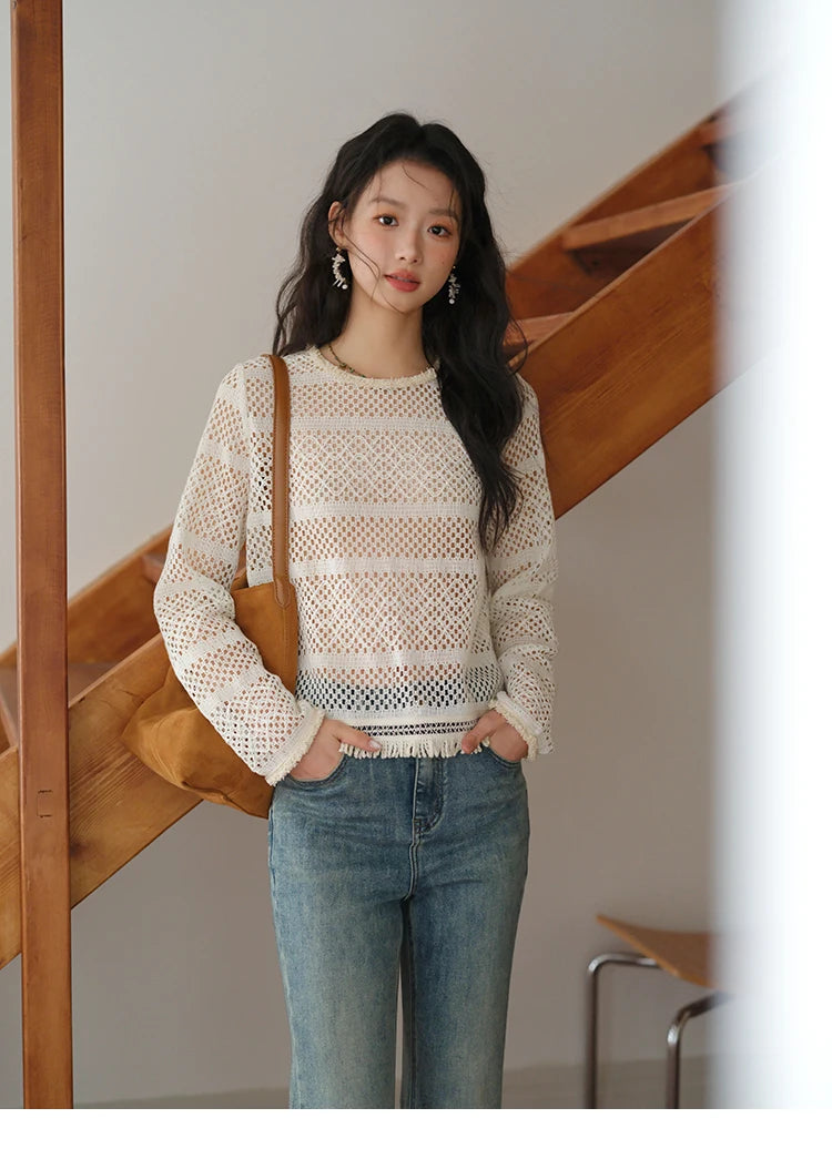 MISHOW Bohemian Lace Hollow Top for Women 2025 Autumn Hem Tassel Lace Breathable Top Beige White Casual Knitted Tops MXE41X2466