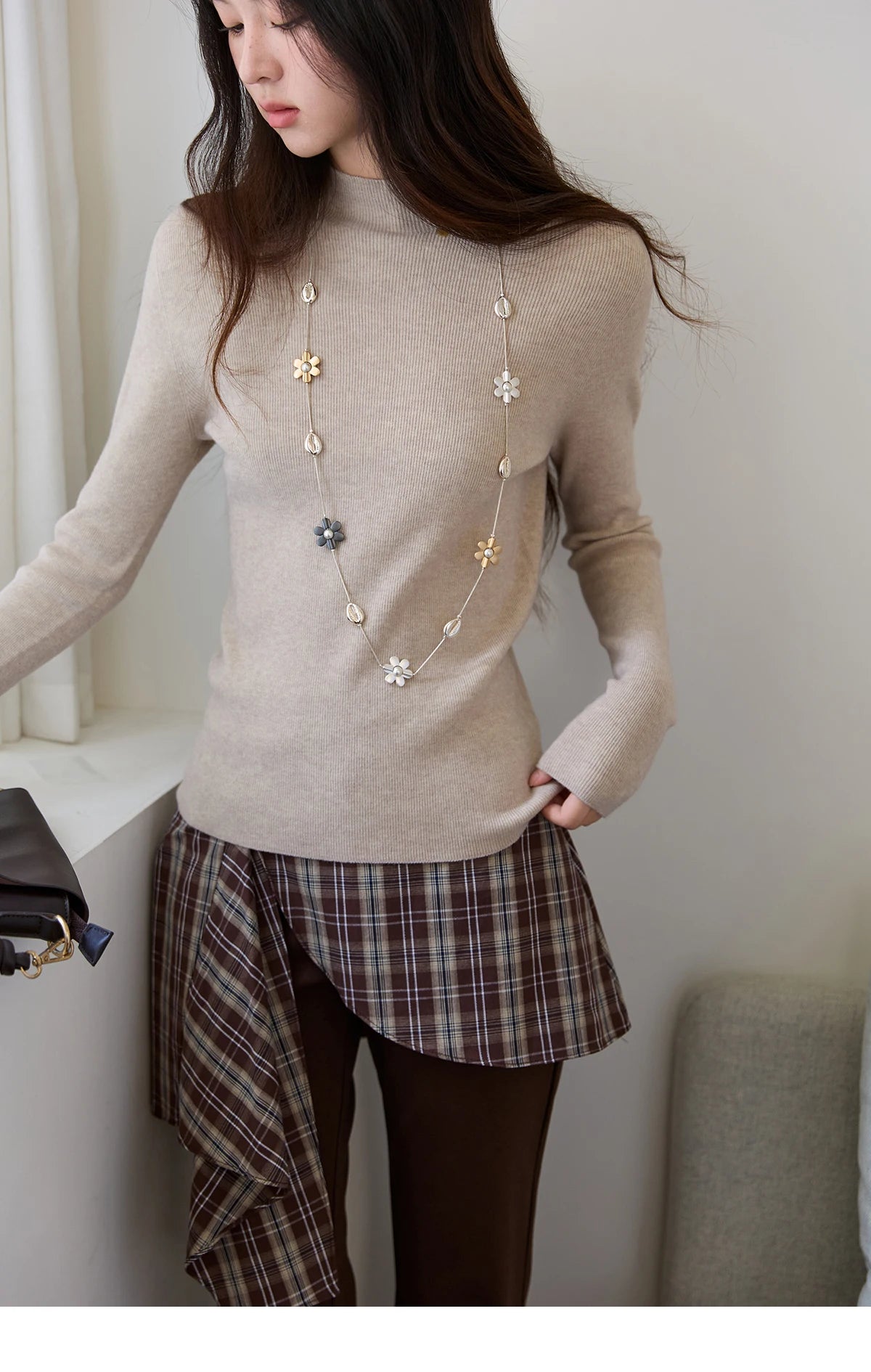 MISHOW Woman Long-sleeved Tops 2025 Autumn Winter Minimalist Mock Neck Knited Top Commute Casual Slim Pullover Woman MXE48Z2583