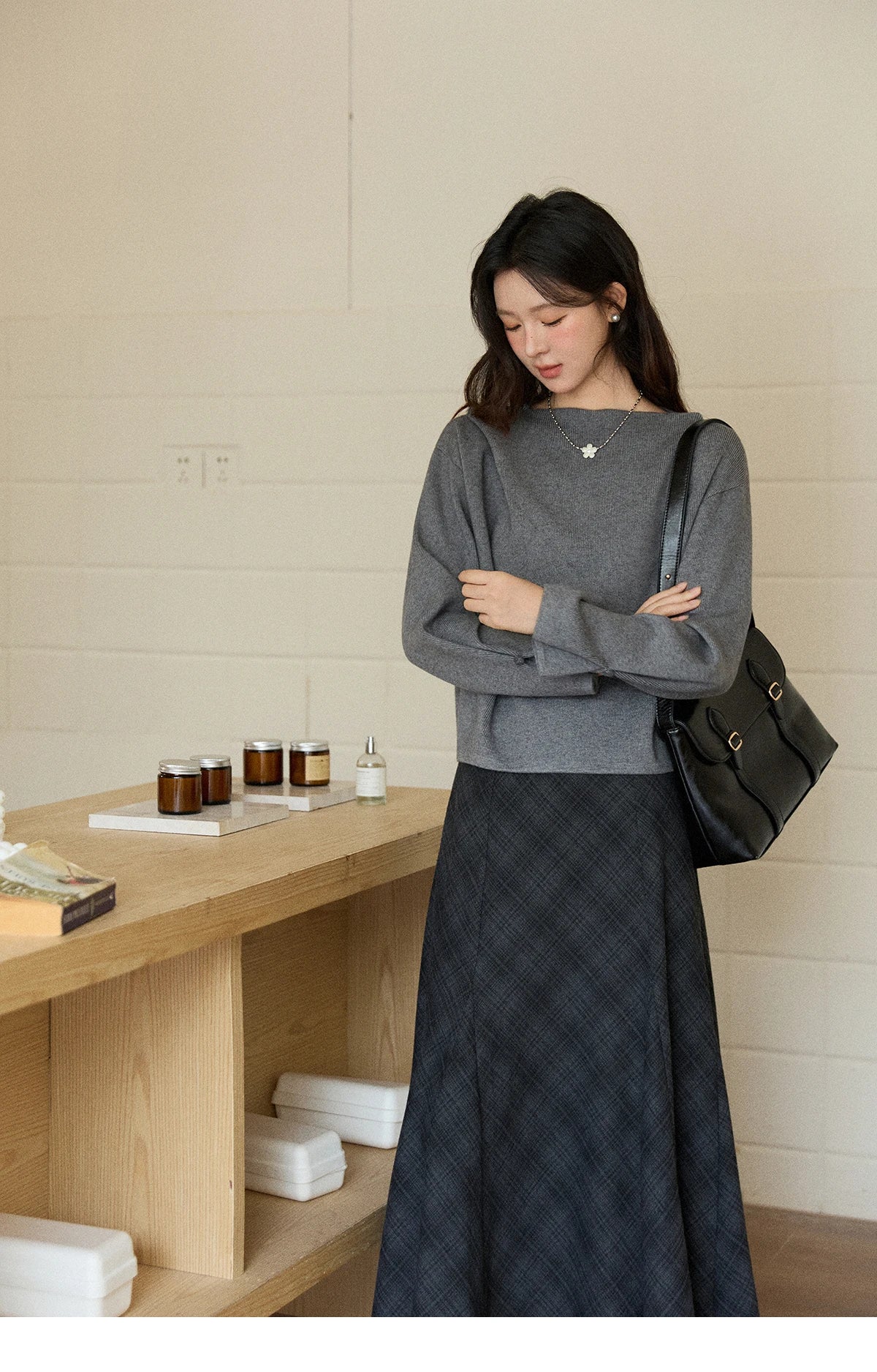 MISHOW Woman Gray Top 2025 Autumn French-style Diagonal Placket Knit Sweater Casual High-end Loose Pullover Woman MXE86Z2744