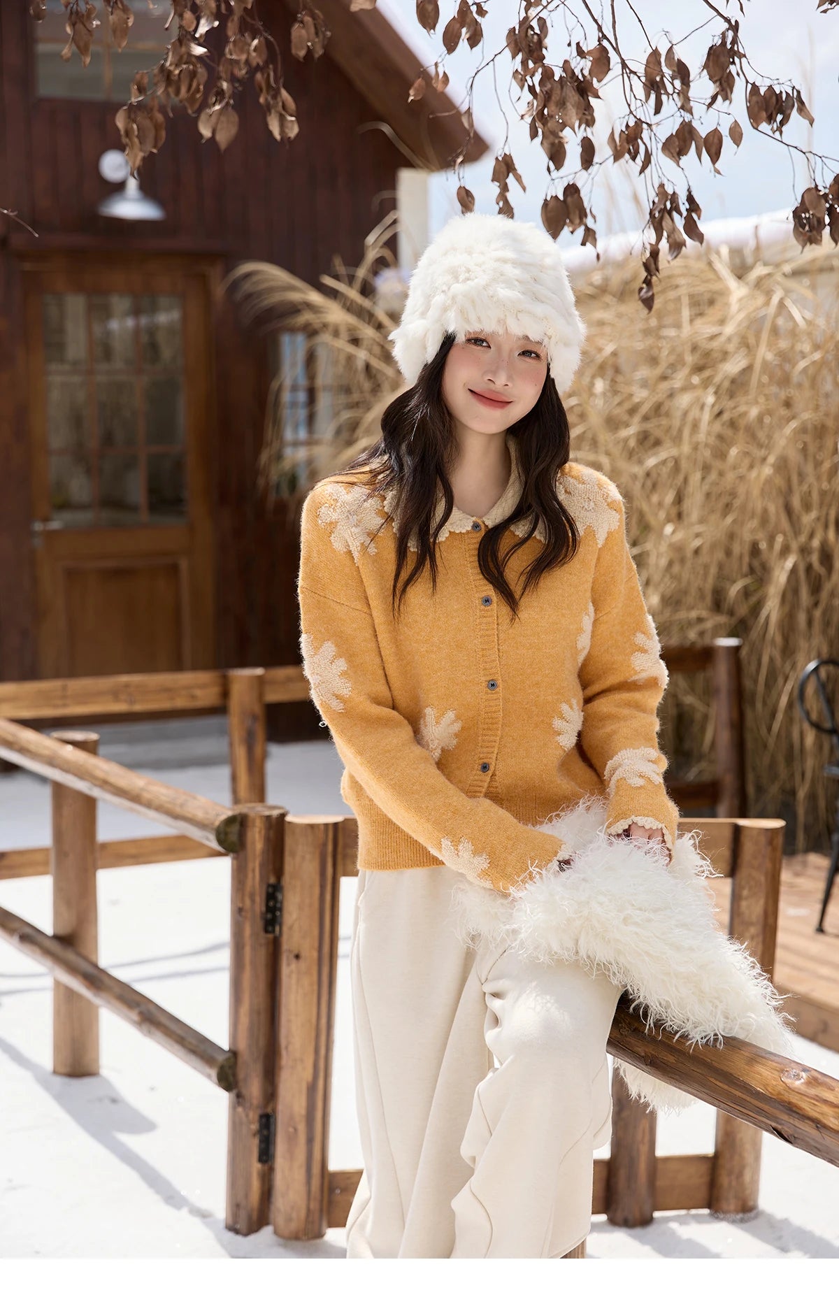 MISHOW Yellow Retro Jacquard Cardigan Women 2025 Autumn Winter Lazy Style Turn-down Collar Loose Sweater Office Lady MXE88Z2691