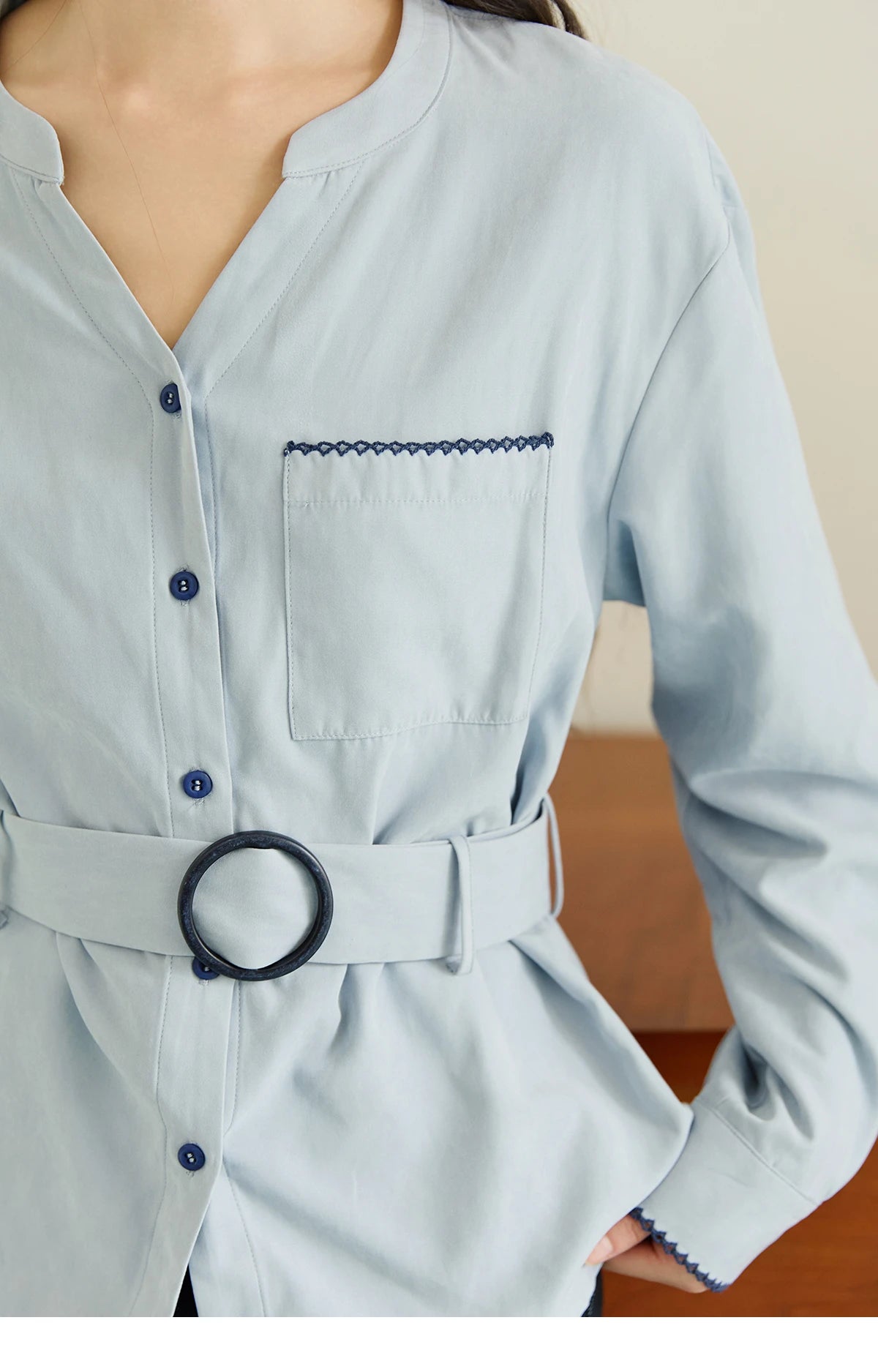 MISHOW Women's Haze Blue Peach Skin Velvet Shirt Autumn 2025 Contrast Color Design Waist Shirts Commute Versatile Top MXE47X2497