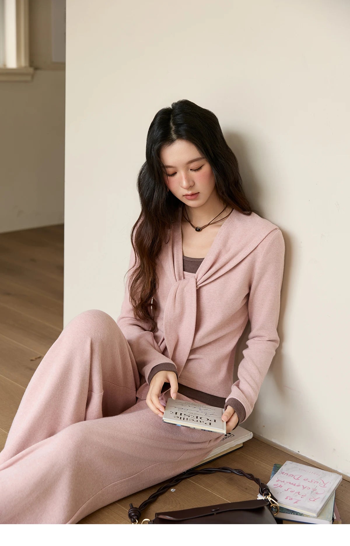 MISHOW Woman Slim Fit Long Sleeve Top 2025 Autumn Retro Solid O-neck Shawl Pullover Casual Knit Top Woman Clothes MXE89T1419