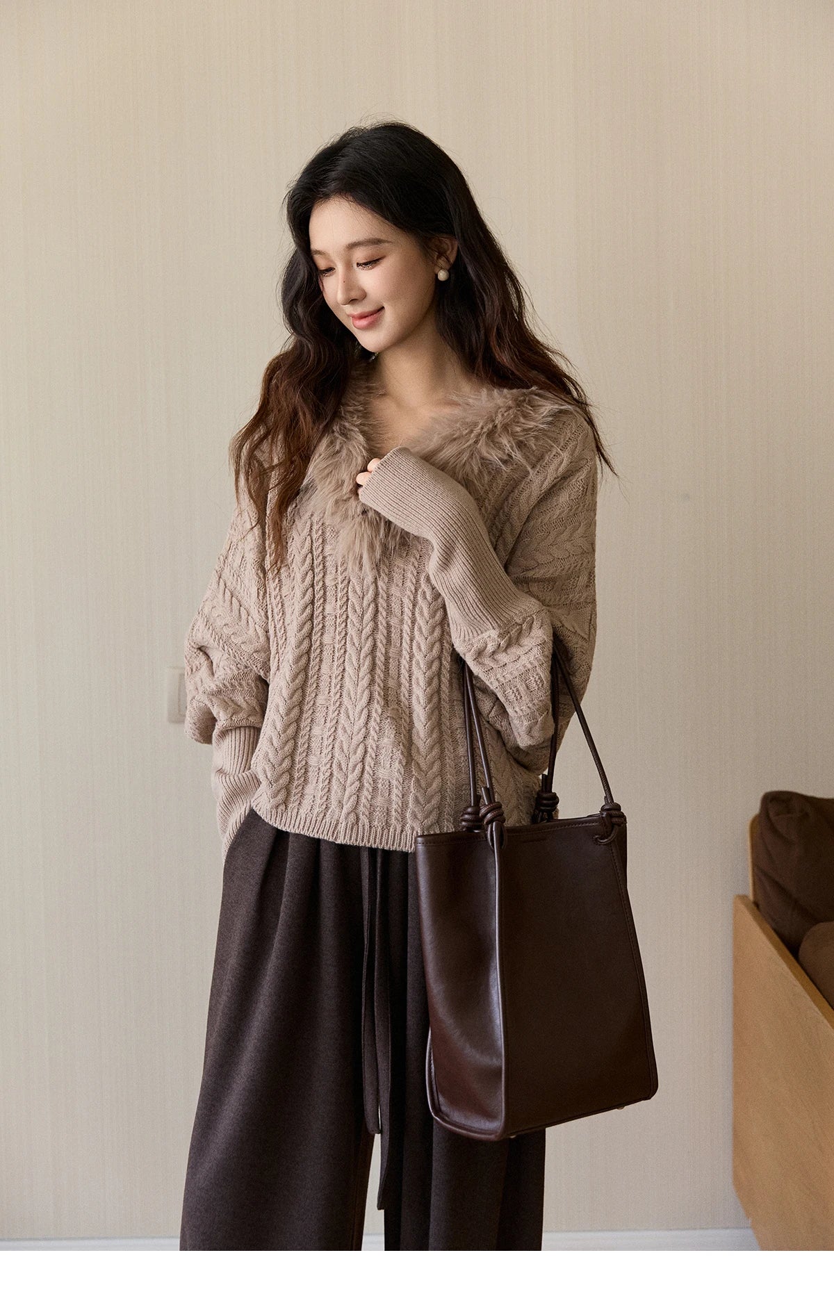 MISHOW Women's Batwing Sleeve KnittedSweater 2025 Winter Faux Fur Collar Cable Knit Puff Sleeve Warm Pullover Tops MXE94Z2985