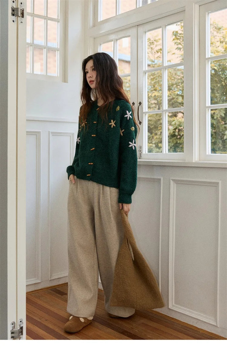 MISHOW Women's Winter Pants 2025 Retro Trousers with Three-dimensional Pleats Pants Pocket Decoration Wide Leg Pants MXE90K1129