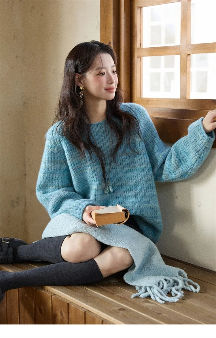 MISHOW Women's Blue Sweater 2025 Winter Fashion Loose Crew Neck Long Sleeve Pullover Pullovers Soft Versatile Top MXE86Z2733