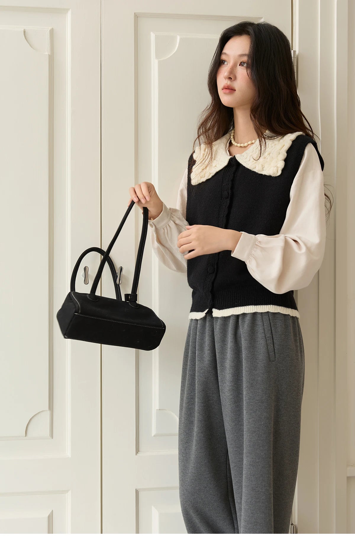 Mishow Black Peter Pan Collar Knitted Vest MXE45Z2484