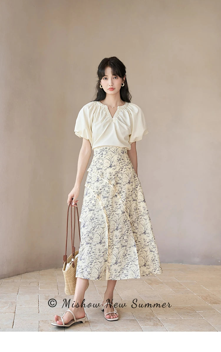 MISHOW Women's Blouses 2023 Summer French Elegant Solid V-Neck Short Sleeve Pullover LOOSE female Puff Sleeve Tops MXC38X0043