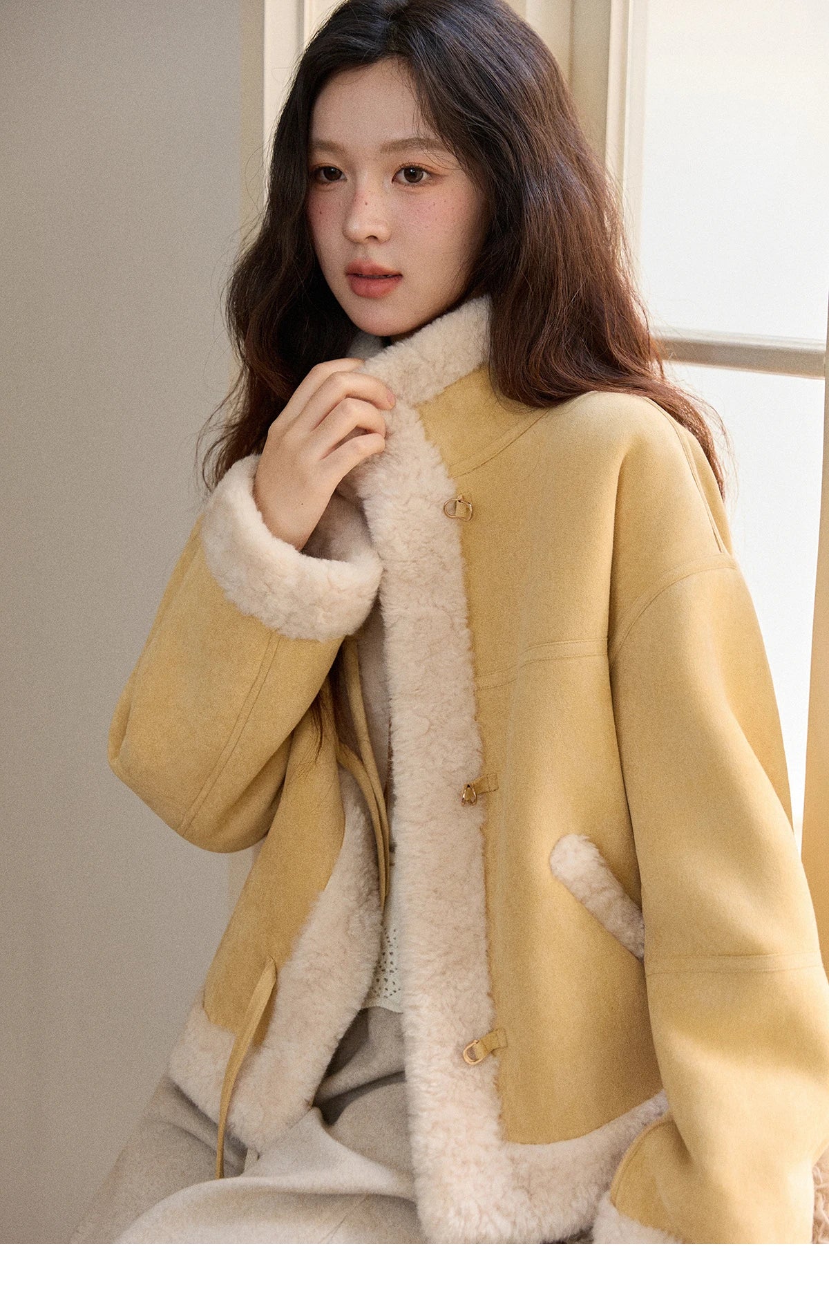MISHOW Woman Yellow Jackets 2025 Winter Suede Fur Collar Short Coat Luxury Comfortable Single-breasted Commuter Coat MXE89W0897