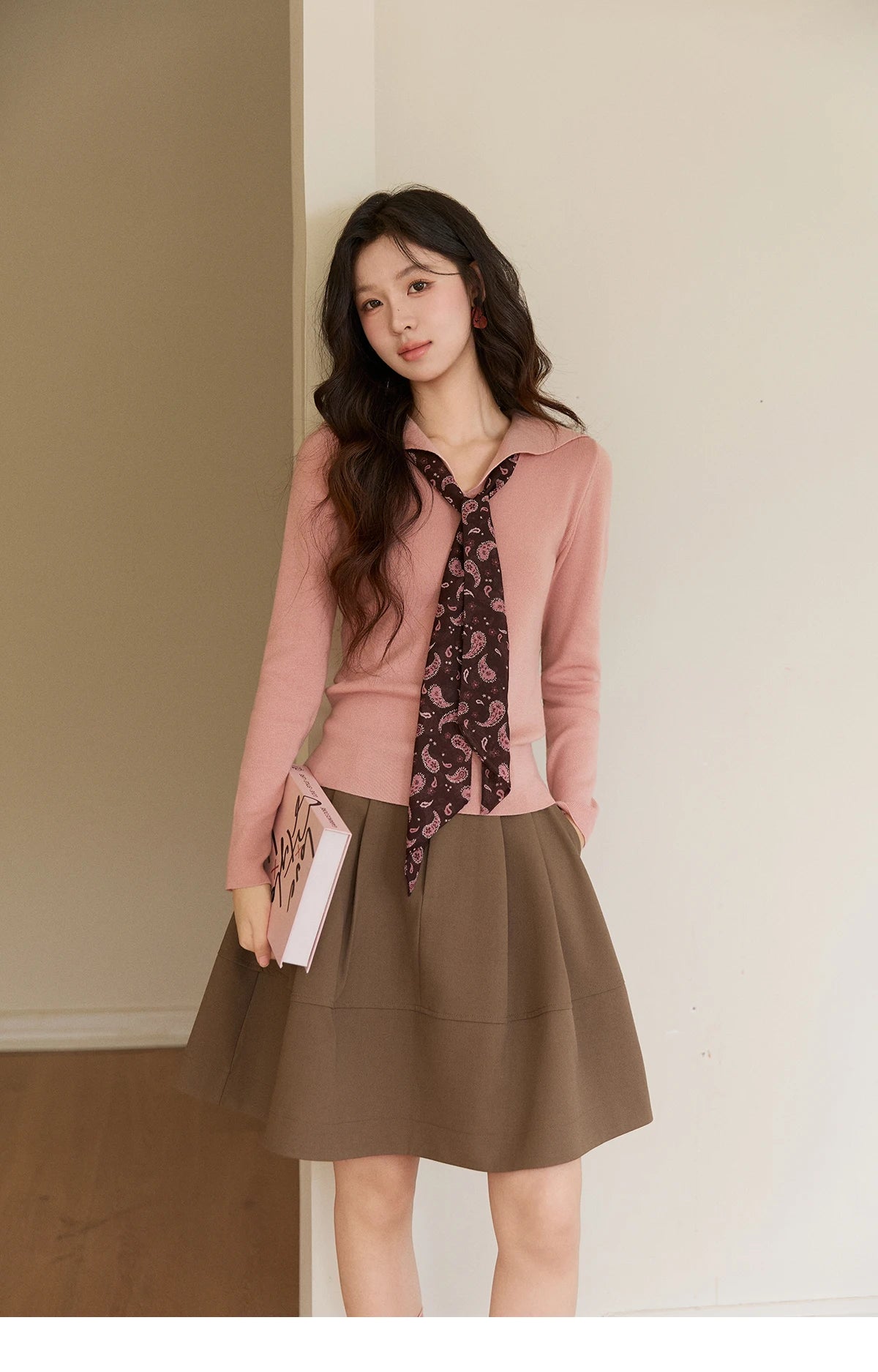 MISHOW Women's Pink V-neck Knitted Top 2026 Spring Polo Neck Detachable Paisley Scarf Thin Tops Casual Slim Sweater MXF108Z1032