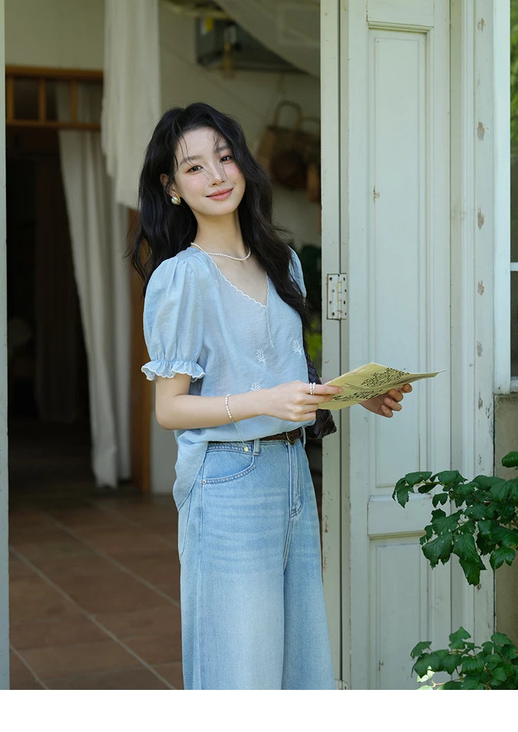 MISHOW Women's Coral Embroidery Summer Blouse 2025 New Fashion V-neck Puff Sleeve Blouse Casual Women's Clothing MXE37X1850