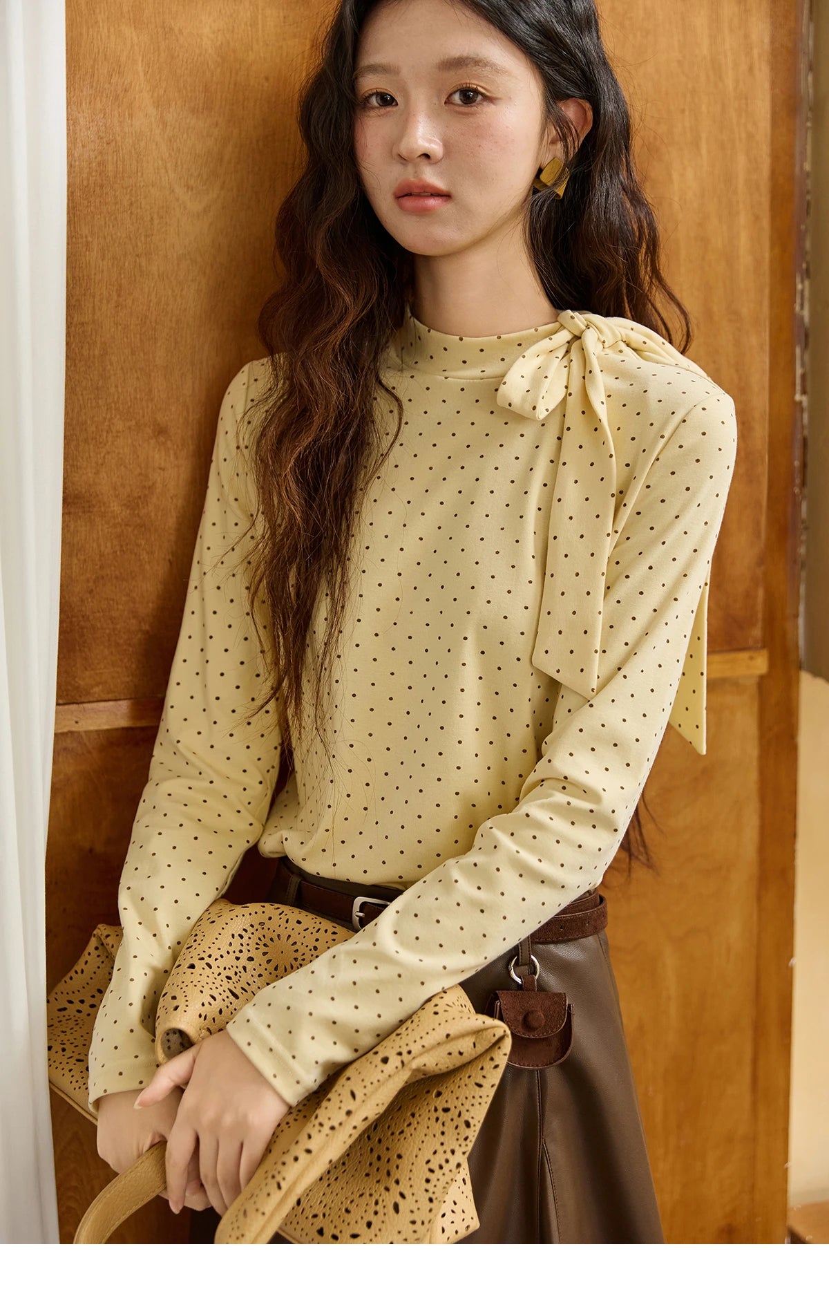 MISHOW Elegant Woman Pullovers 2025 Autumn Sweet Retro Yellow Polka Dot Knitted Top Lace Up Collar Slim Fit Tops MXE45Z1379