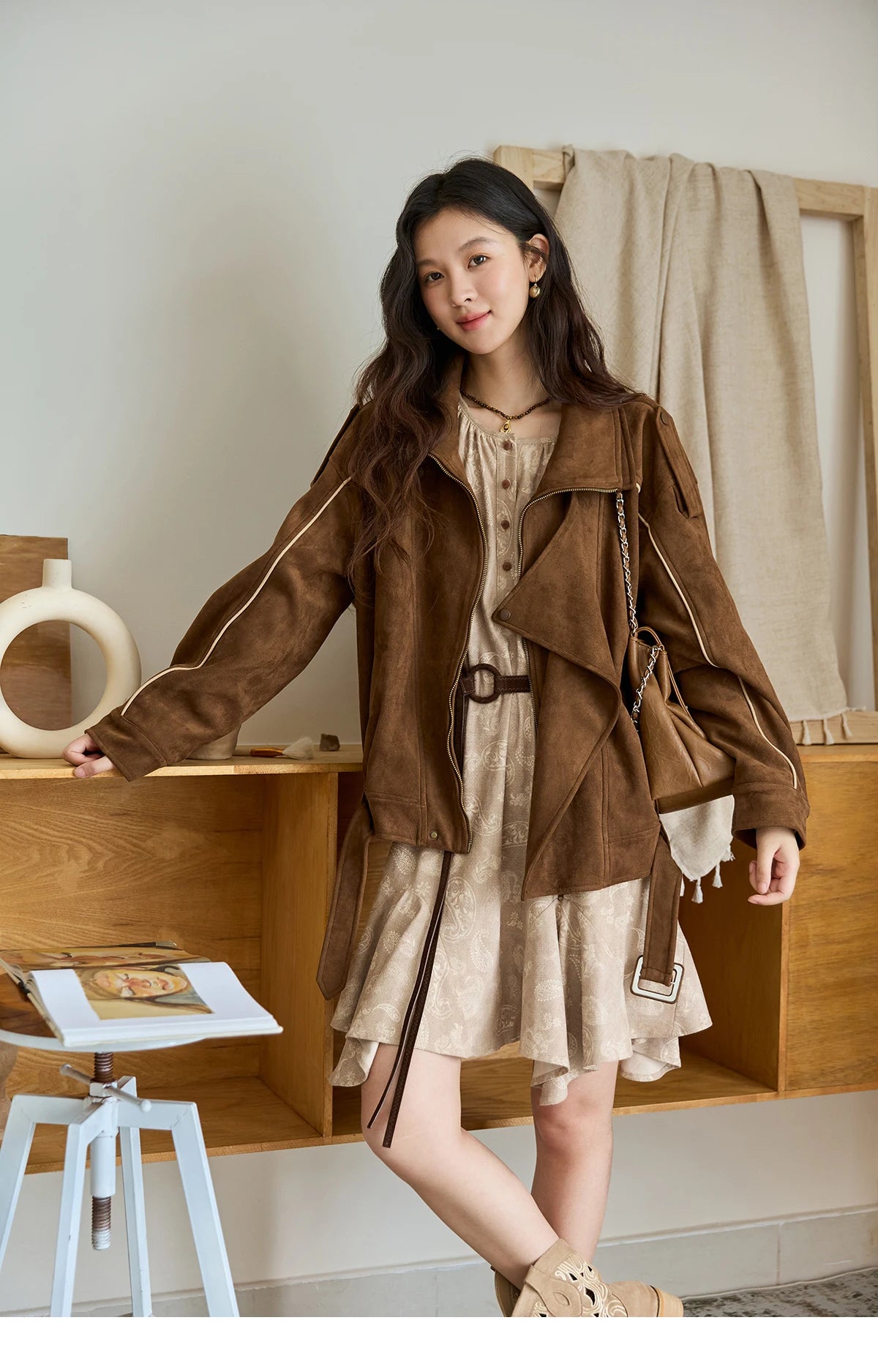 MISHOW Woman Retro Jacket 2025 New Split Turn Down Collar Brown Suede Short Loose Coat Commute Autumn Women Clothing MXE48W0850