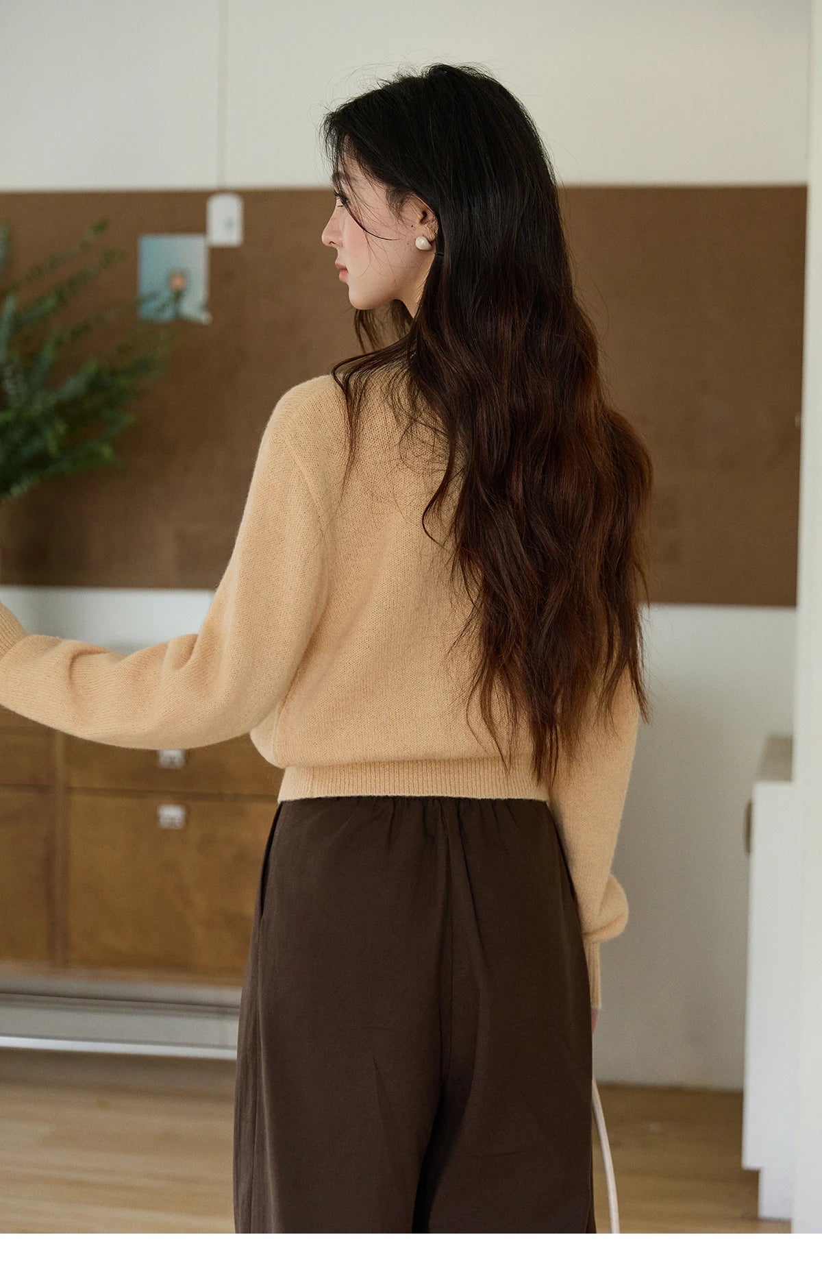 MISHOW Women's Camel Knitted Cardigan 2026 Spring Floral Embroidery Crew Neck Tops Button Warm Loose Cropped Sweater MXF11Z2896