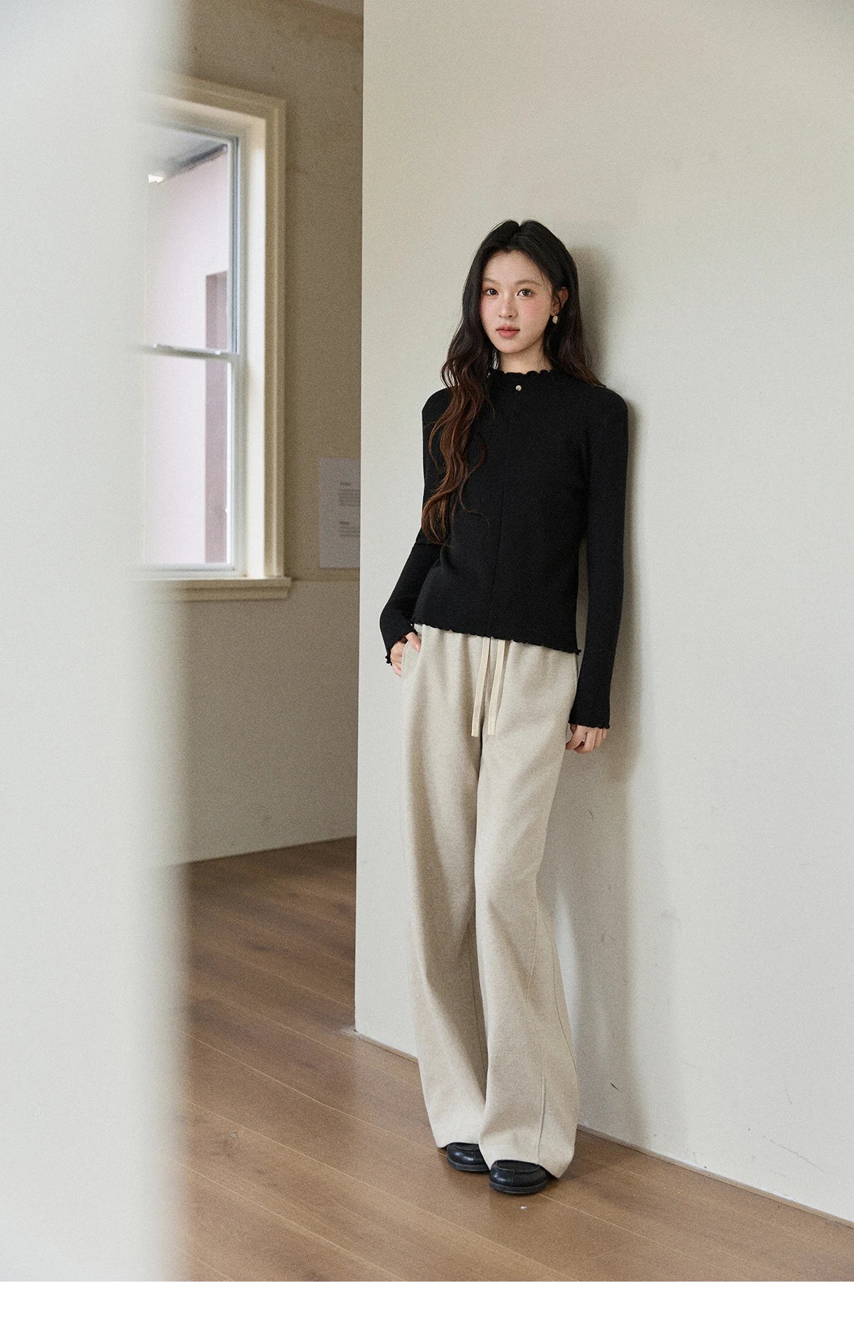 MISHOW Women's Knitted Long-Sleeved Top 2025 Winter Solid Slim Fit Ruffled Turtleneck Sweater Warm Soft Commuting Top MXE91Z2826