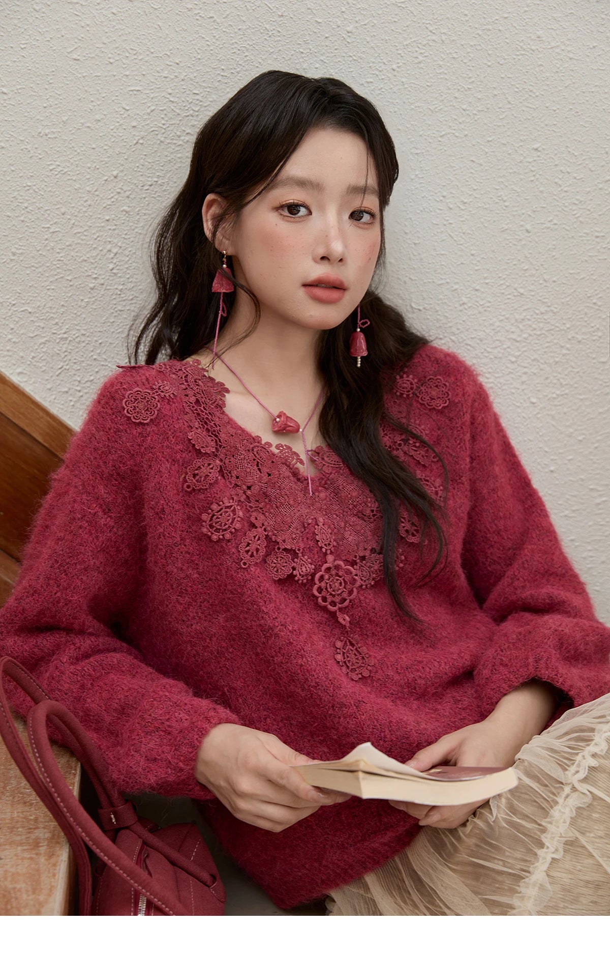 MISHOW Pink Lace Wool Sweater for Woman 2025 Winter Sweet Style V-neck Pullover Casual Loose Lantern Sleeve Sweater MXE51Z2632