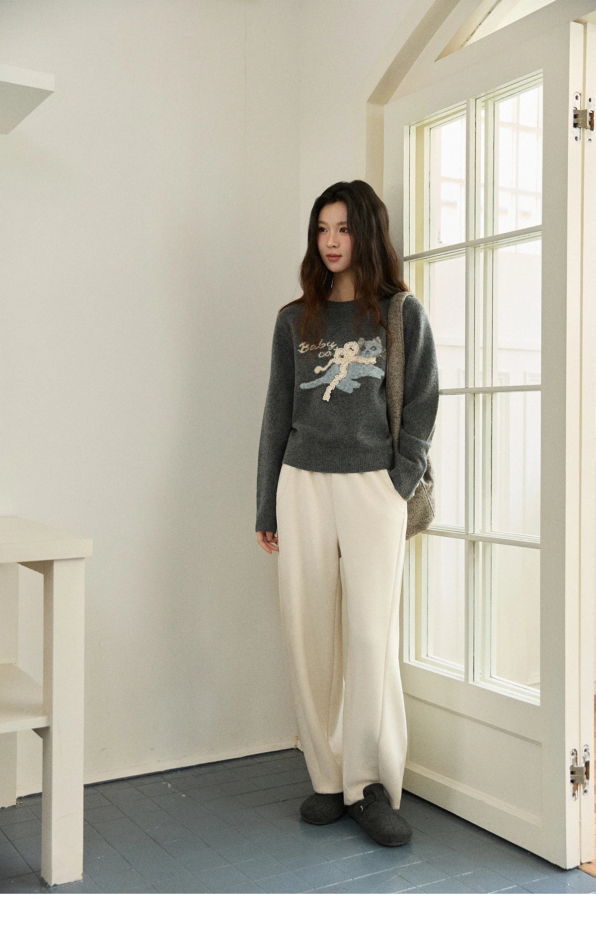 MISHOW Cat Jacquard Pullovers for Woman 2025 Winter Lazy Style Round Neck Three-dimensional Bow Loose Knit Sweater MXE86Z2750