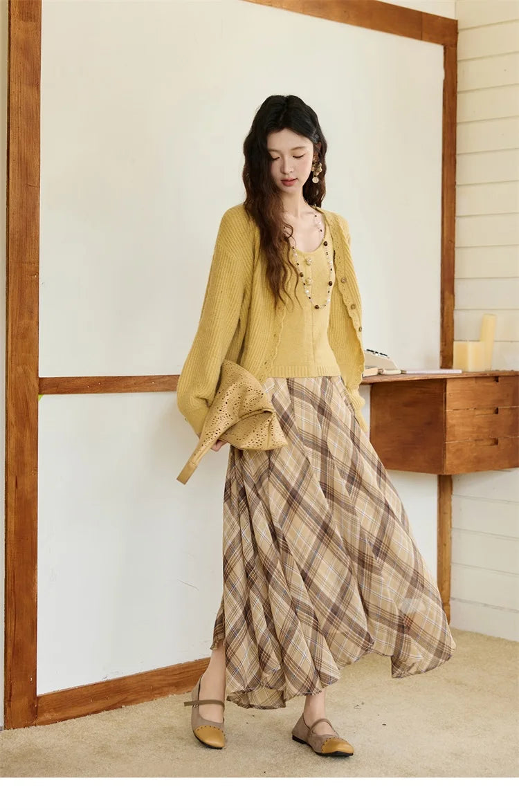 MISHOW Woman Two-piece 2025 Autumn Casual Yellow V-neck Knitted Cardigan Slim Fit Camisole Elegant Commute Top MXE45T0742