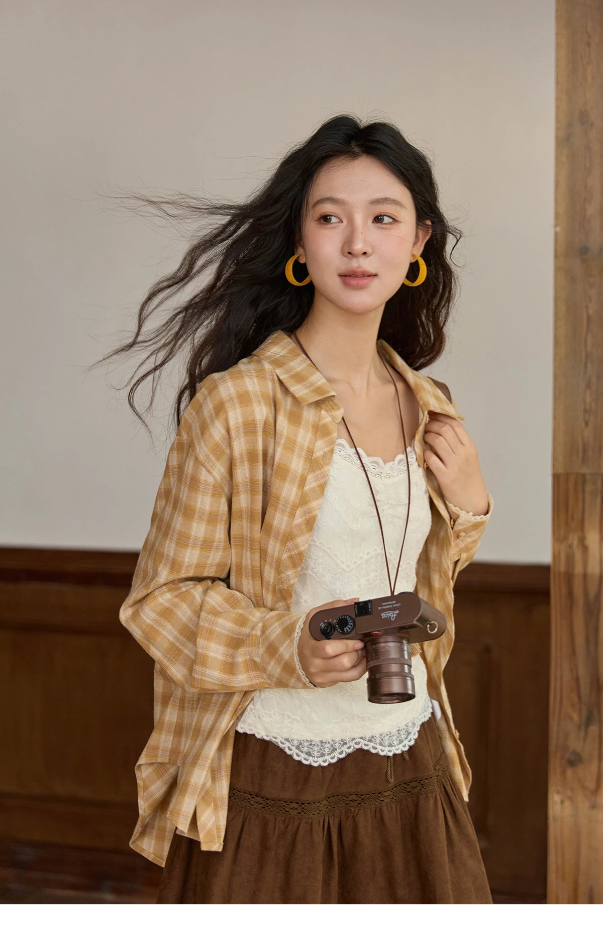 MISHOW Women's Retro Plaid Long Sleeved Shirt 2025 Autumn Korean Loose Casual Plaid Top with Lace Pocket Lapel Shirts MXE43C2378