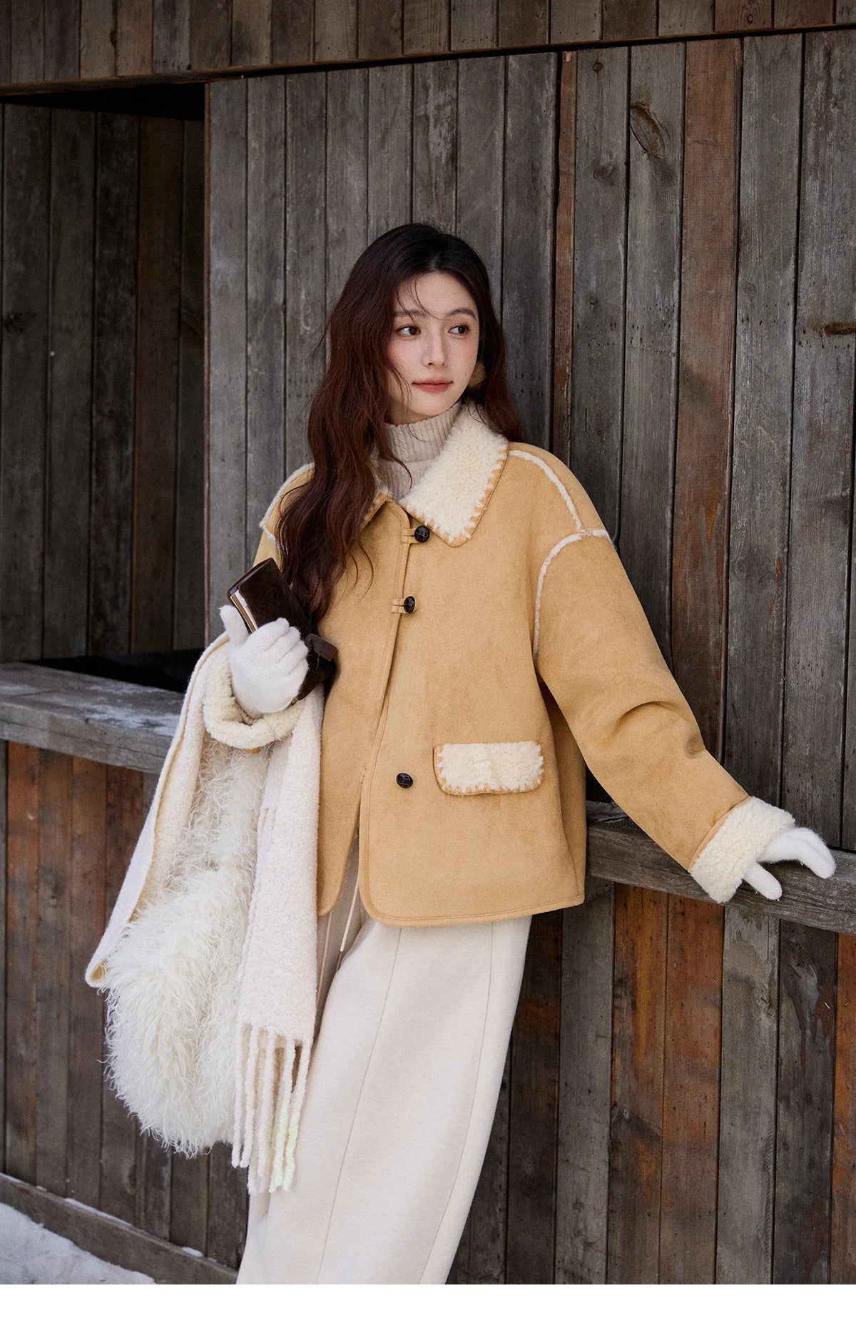 MISHOW Yellow Thickened Fur Integrated Suede Jacket for Women Winter 2025 Lapel Loose Warm Imitation Lamb Fur Jacket MXE92W1016