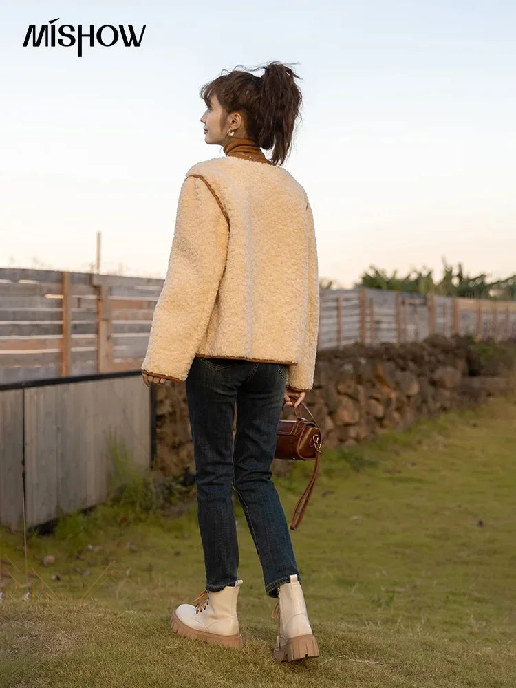 MISHOW Lamb Wool Coat 2023 Double Breasted Winter French Lambswool Jacket Women's Thick Warm Solid New Outerwears MXB45W0850