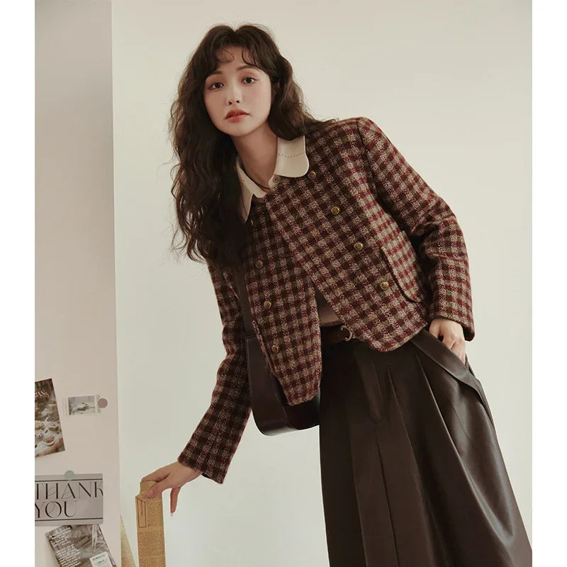 MISHOW Women's Vintage Plaid Coat 2024 Autumn French Single Breasted Crew Neck Crop Woolen Tops Office Lady Outerwear MXC48W0175