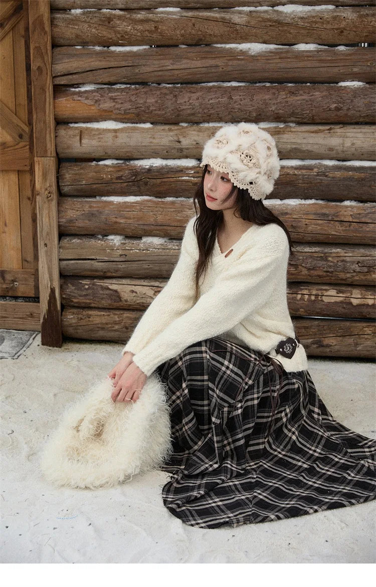 MISHOW Luxury Women Sweaters 2025 Winter Elegant V-neck Thick Pullovers Retro Ribbed Cuff Versatile Long-sleeved Top MXE87Z2755