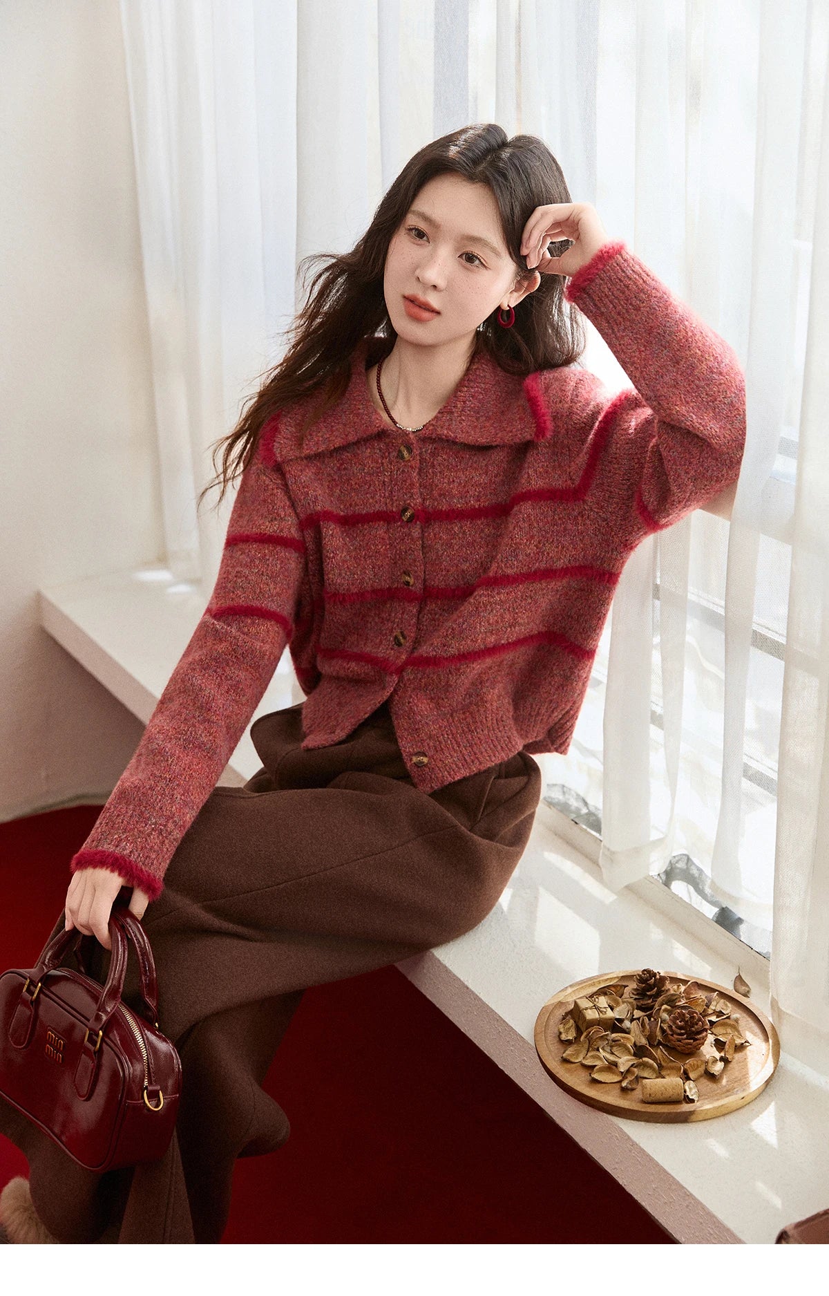 MISHOW Christmas Women's Retro Red Striped Large Lapel Knitted Cardigan 2025 Winter Color Block Fleece Patchwork Tops MXE94Z2888