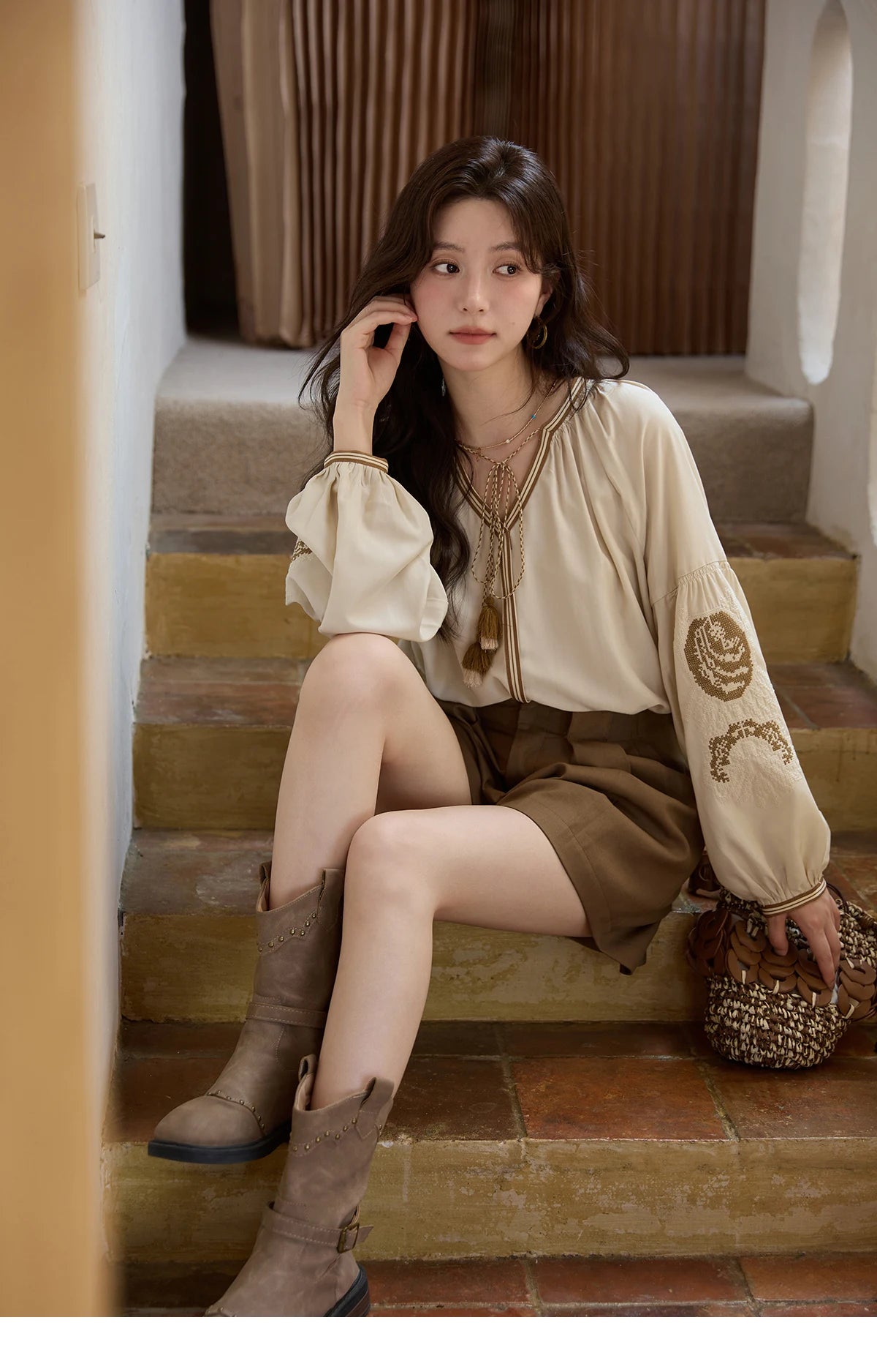 MISHOW Brown High Waist Shorts 2025 Three-dimensional I-shaped Pleated Hook Buckle Shorts Women Versatile Short Pants MXE41K1022