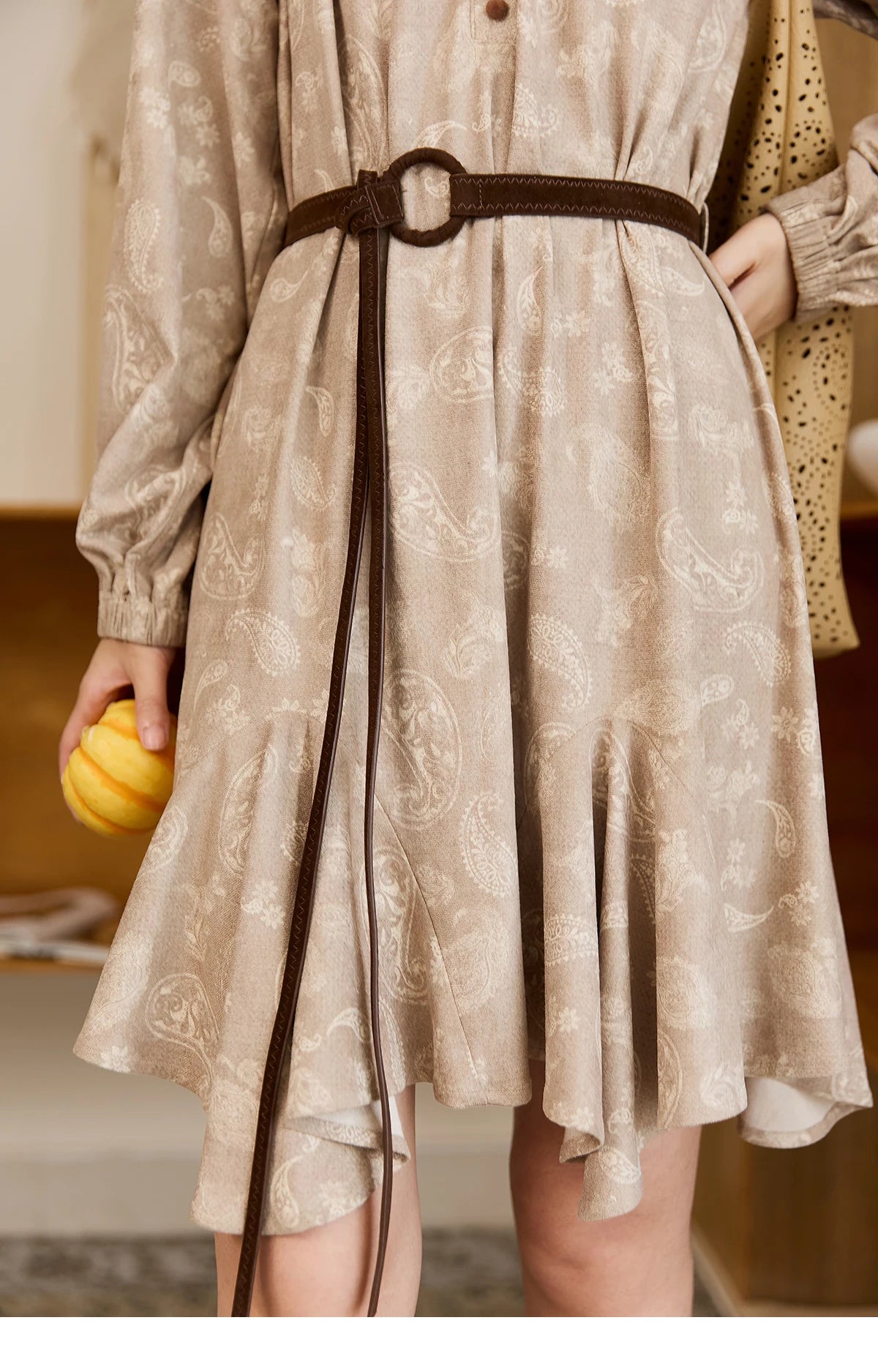 MISHOW Cashew Flower Dress Woman 2025 Autumn Retro Waist Irregular Hem Mid-length Dress Commuter Long Sleeves Dress MXE48L2513