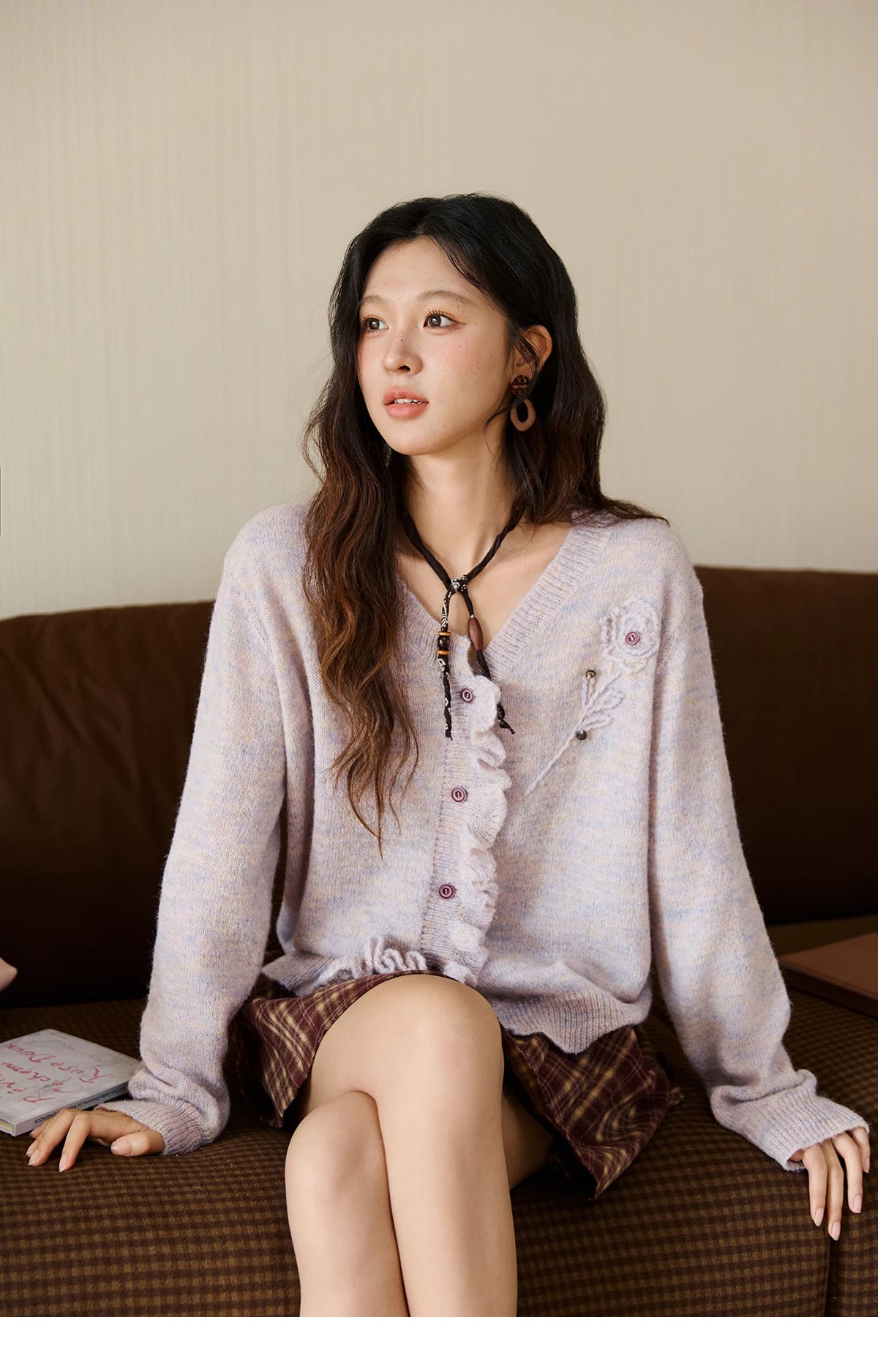 MISHOW Knitted Cardigan Women 2025 Autumn French Style Flower Embroidered V-neck Cardigan Luxury Long-sleeved Top MXE47Z2498