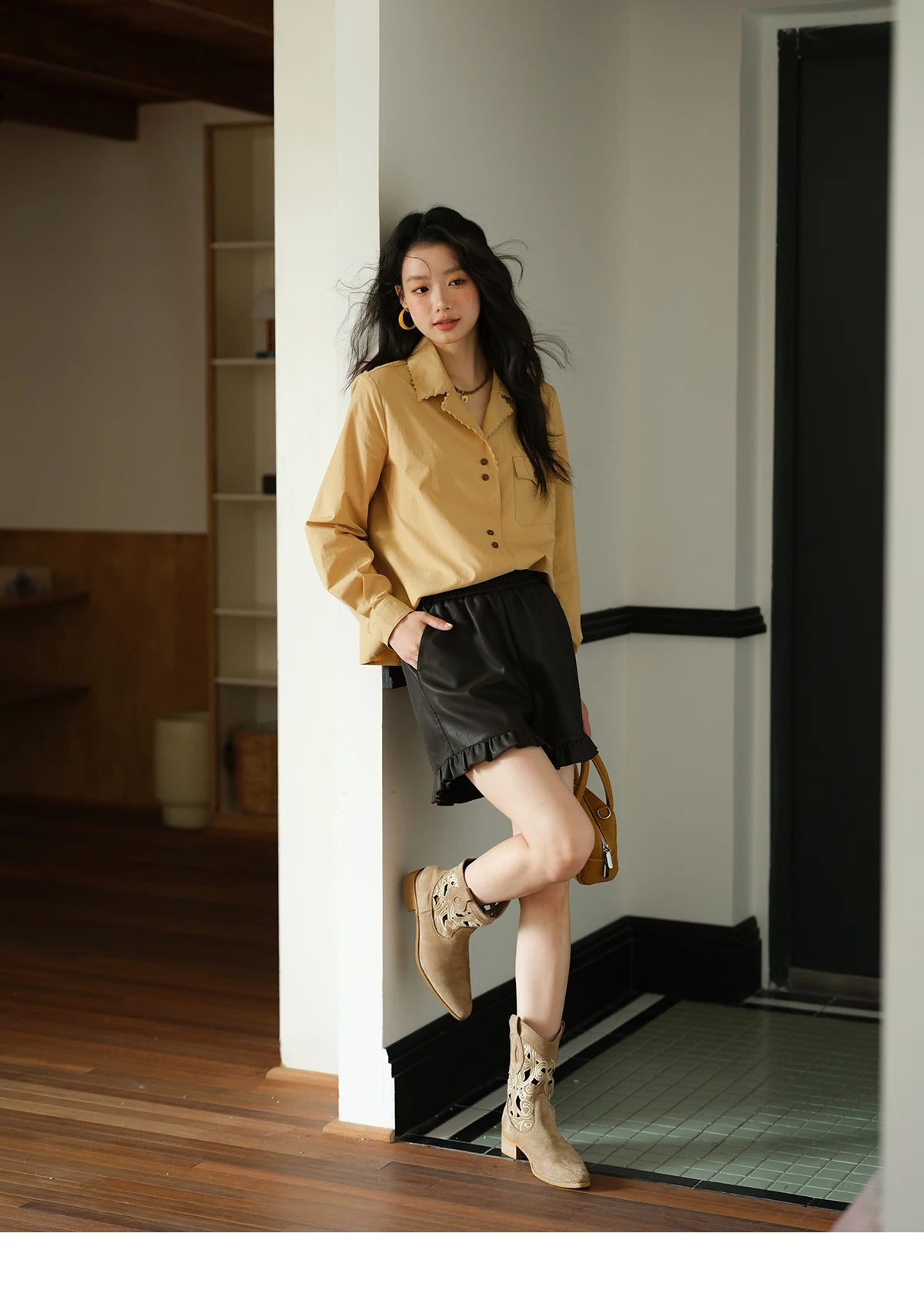 MISHOW Women's Retro Yellow Lapel Cotton Shirt 2025 Autumn Loose Casual Top Contrasting Button with Pocket Shirts MXE41C2356
