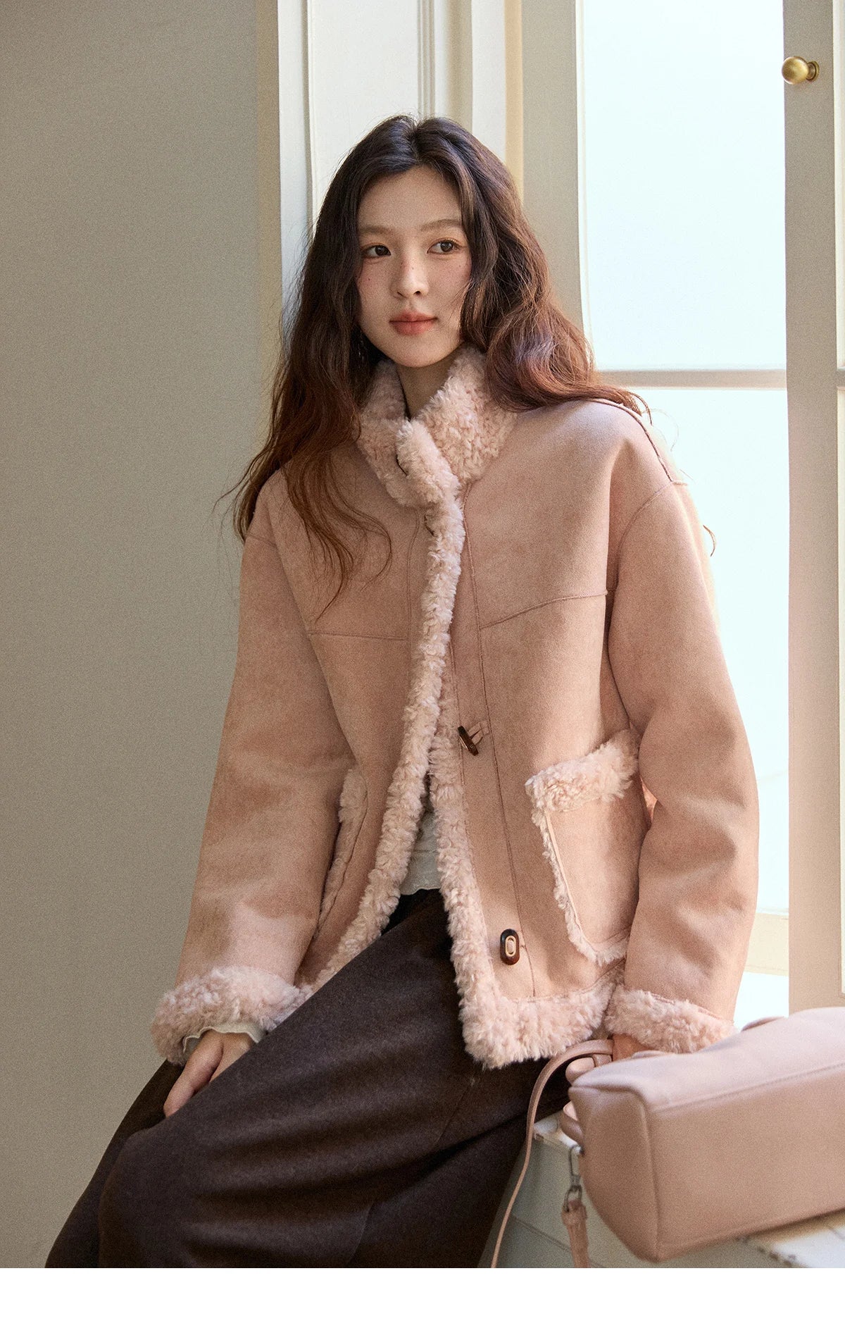 MISHOW Winter Jacket Women 2025 Elegant Luxury Suede Composite Fur Stand-up Collar Short Jacket Windproof Warm Coat MXE87W0941