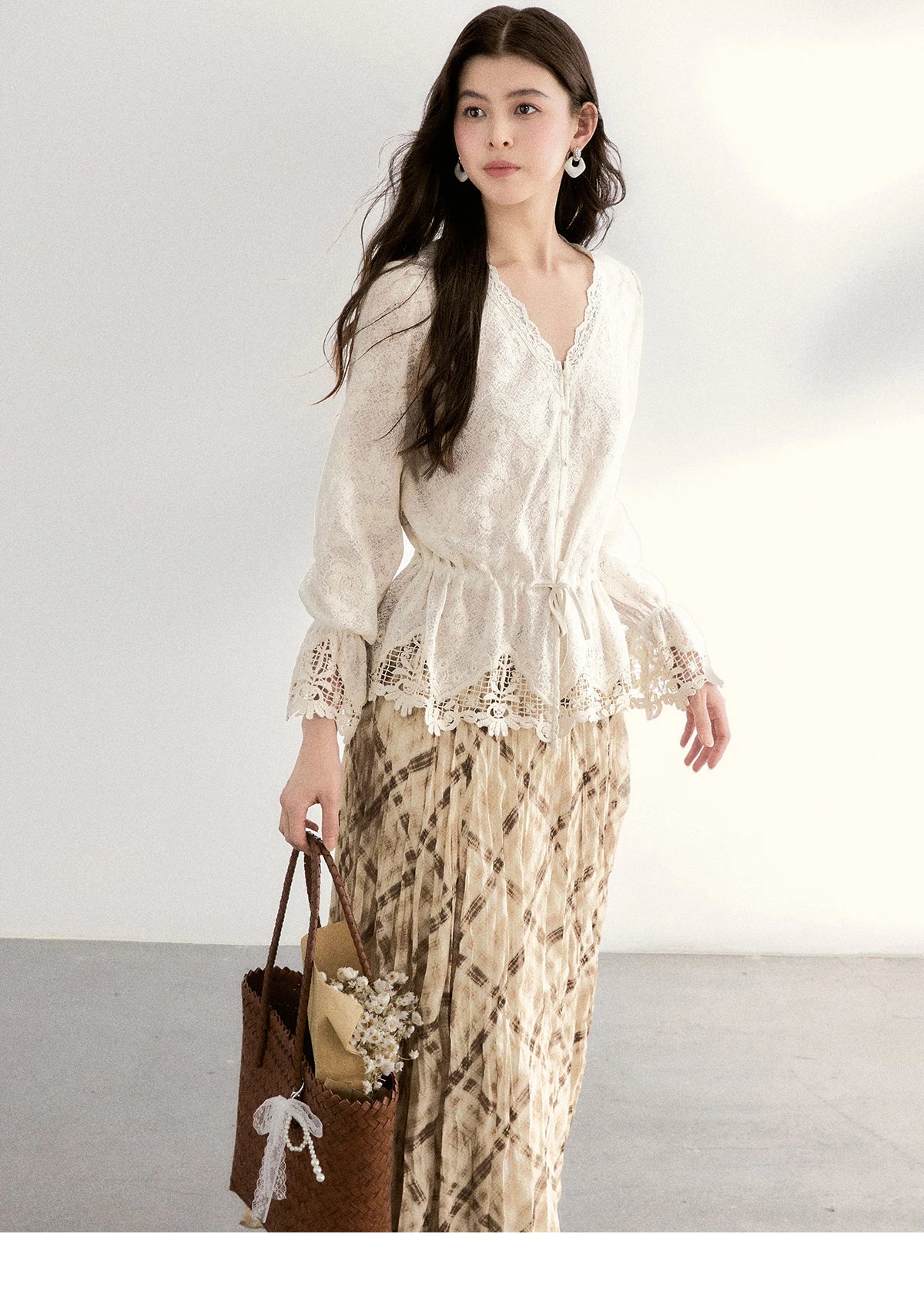 MISHOW Women's Beige Plaid Maxi Skirt 2026 Spring High Waist Flowy A-Line Skirts Elastic Waist Casual Chiffon Skirt MXF108B0769