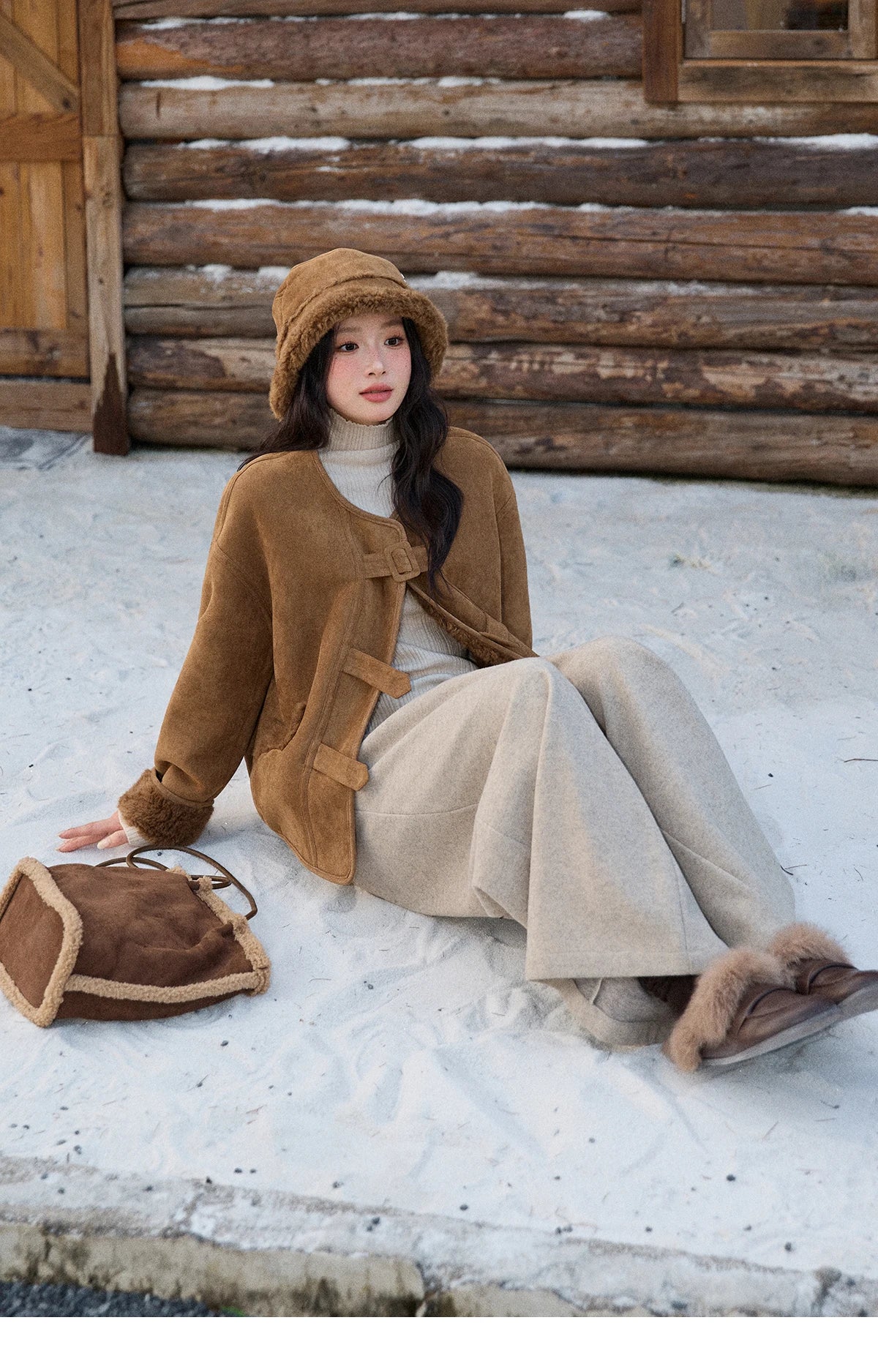 MISHOW Women's Warm Jacket 2025 Retro Luxury Brown Round Neck Long Sleeve Coat Commuting Windproof Loose Coat Woman MXE90W0994