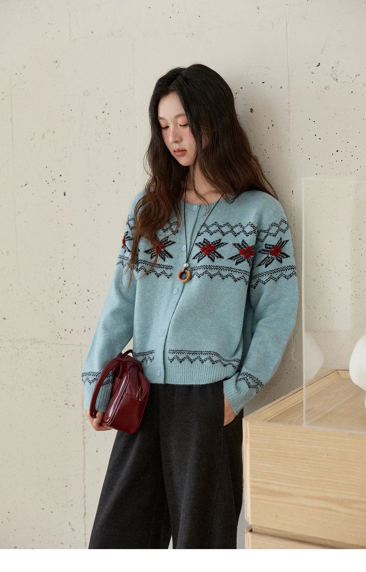 MISHOW Women's Geometric Jacquard Fair Isle Sweater 2025 Winter Retro Blue O-Neck Single-breasted Commuter Cardigan MXE86Z2734