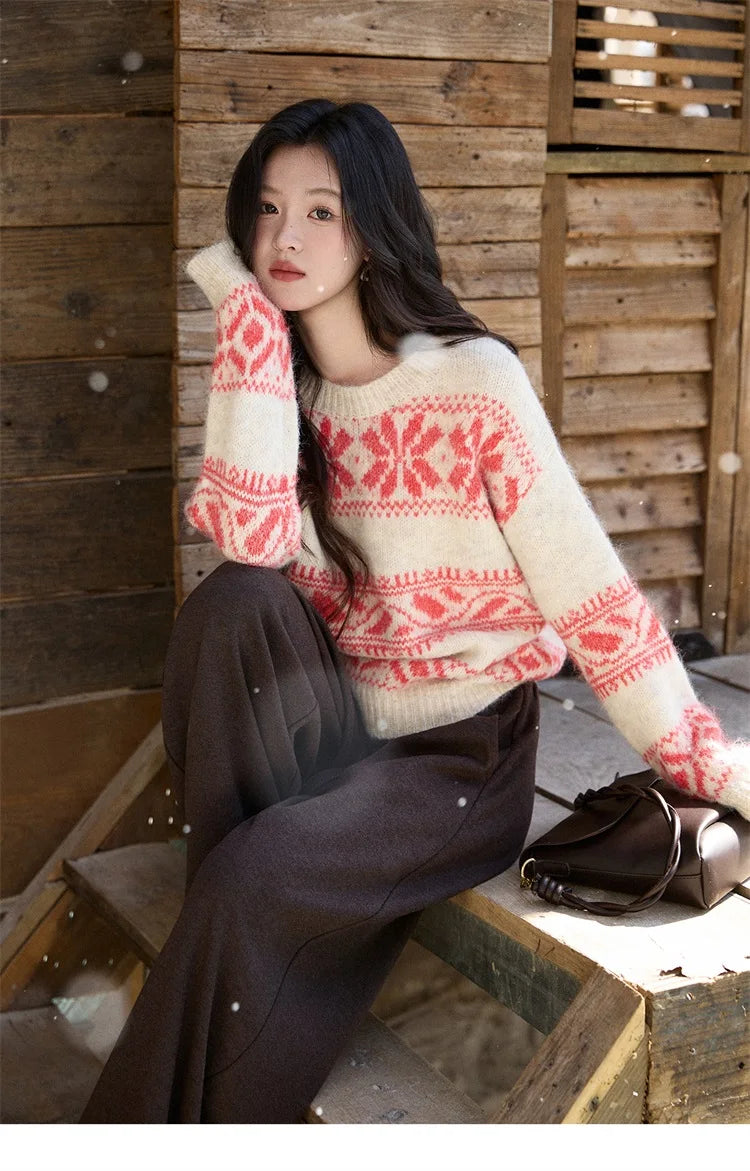 MISHOW Christmas Geometric Jacquard Sweater for Women 2025 Winter Beige White Wool Round Neck Loose Knitted Sweater MXE93Z2938