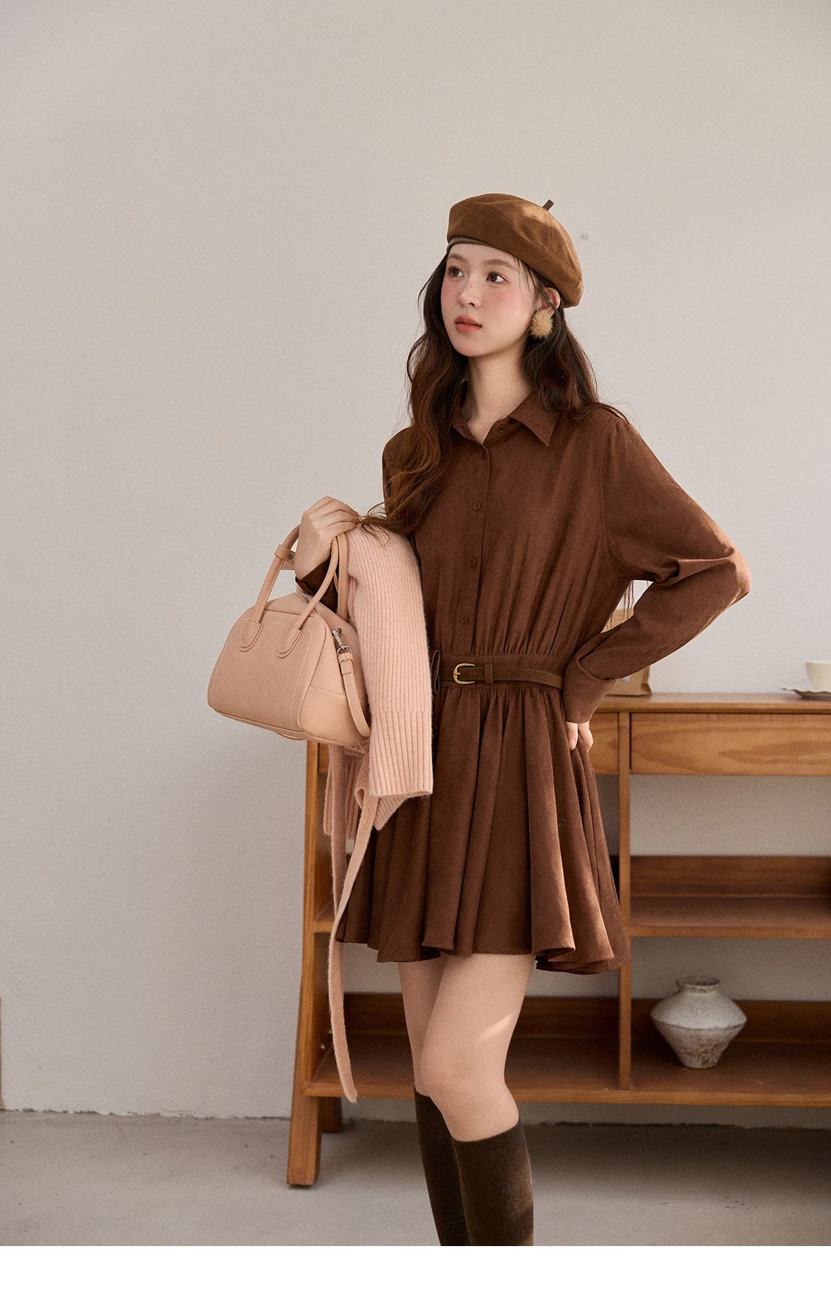 MISHOW Women's Camel Shearling Jacket 2025 Winter Faux Fur Collar Coats Splicing Plaid Horn Button Warm Outerwear MXE91W1002