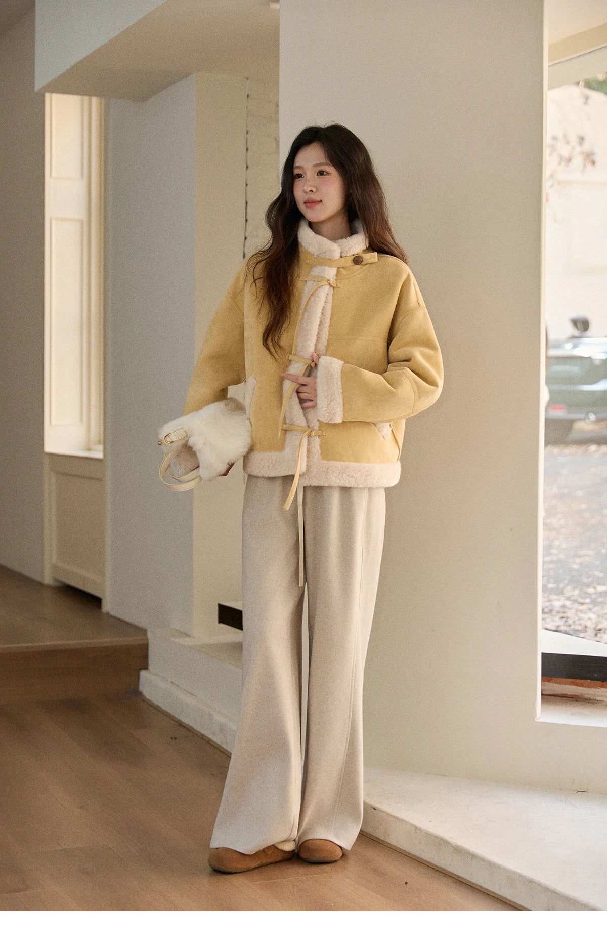 MISHOW Woman Yellow Jackets 2025 Winter Suede Fur Collar Short Coat Luxury Comfortable Single-breasted Commuter Coat MXE89W0897