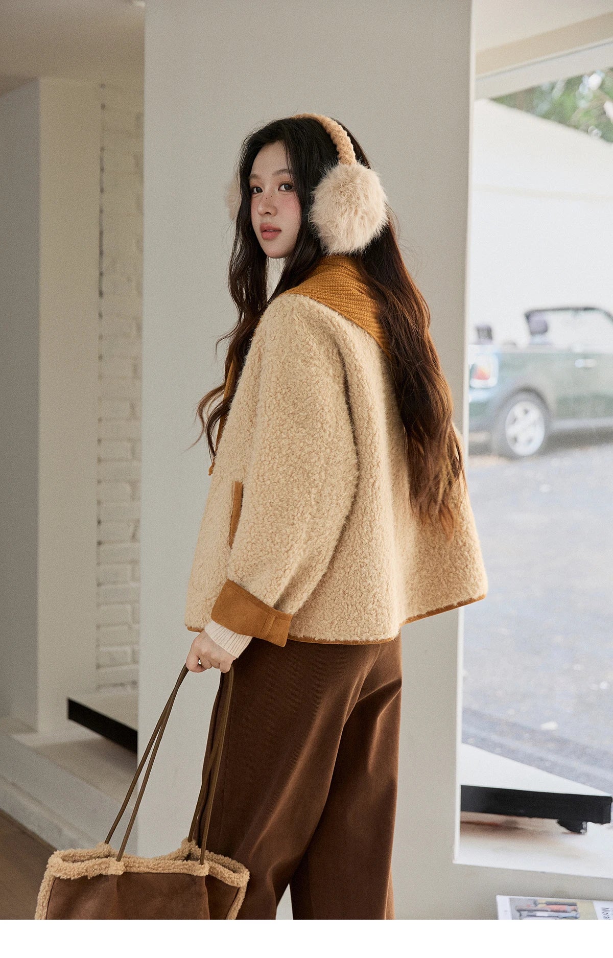 MISHOW Lamb Wool Jacket with Color Blocking Knitted Shawl for Women Winter 2025 Warm Thickened Fur One-piece Coats MXE91W0969